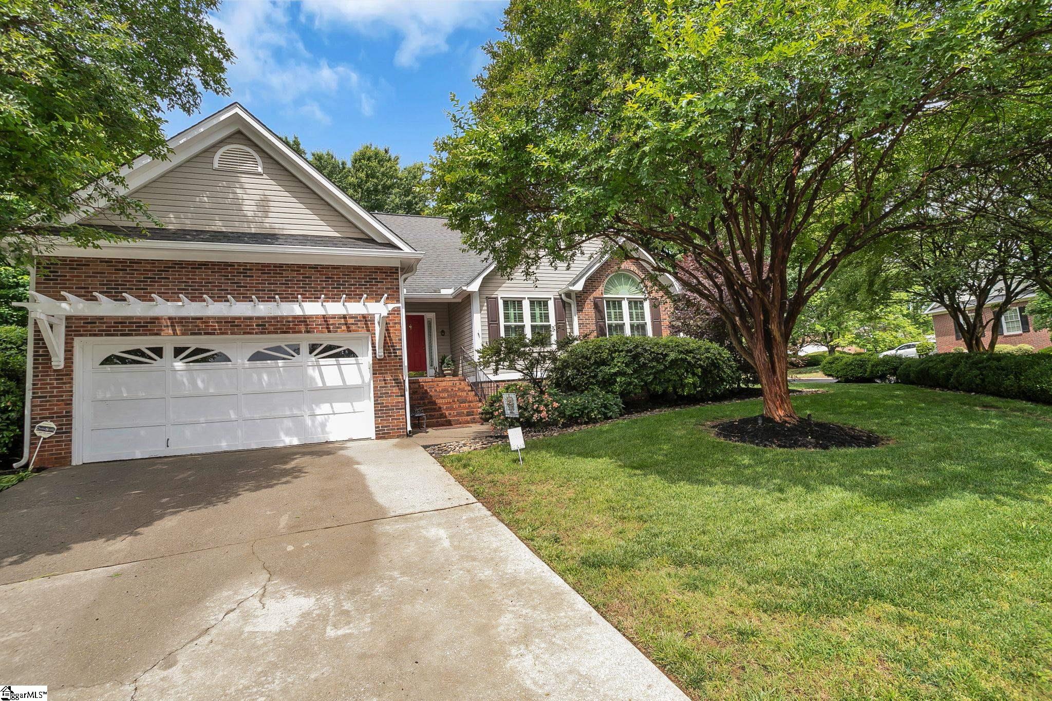 215 Northfield Lane Simpsonville, SC 29681