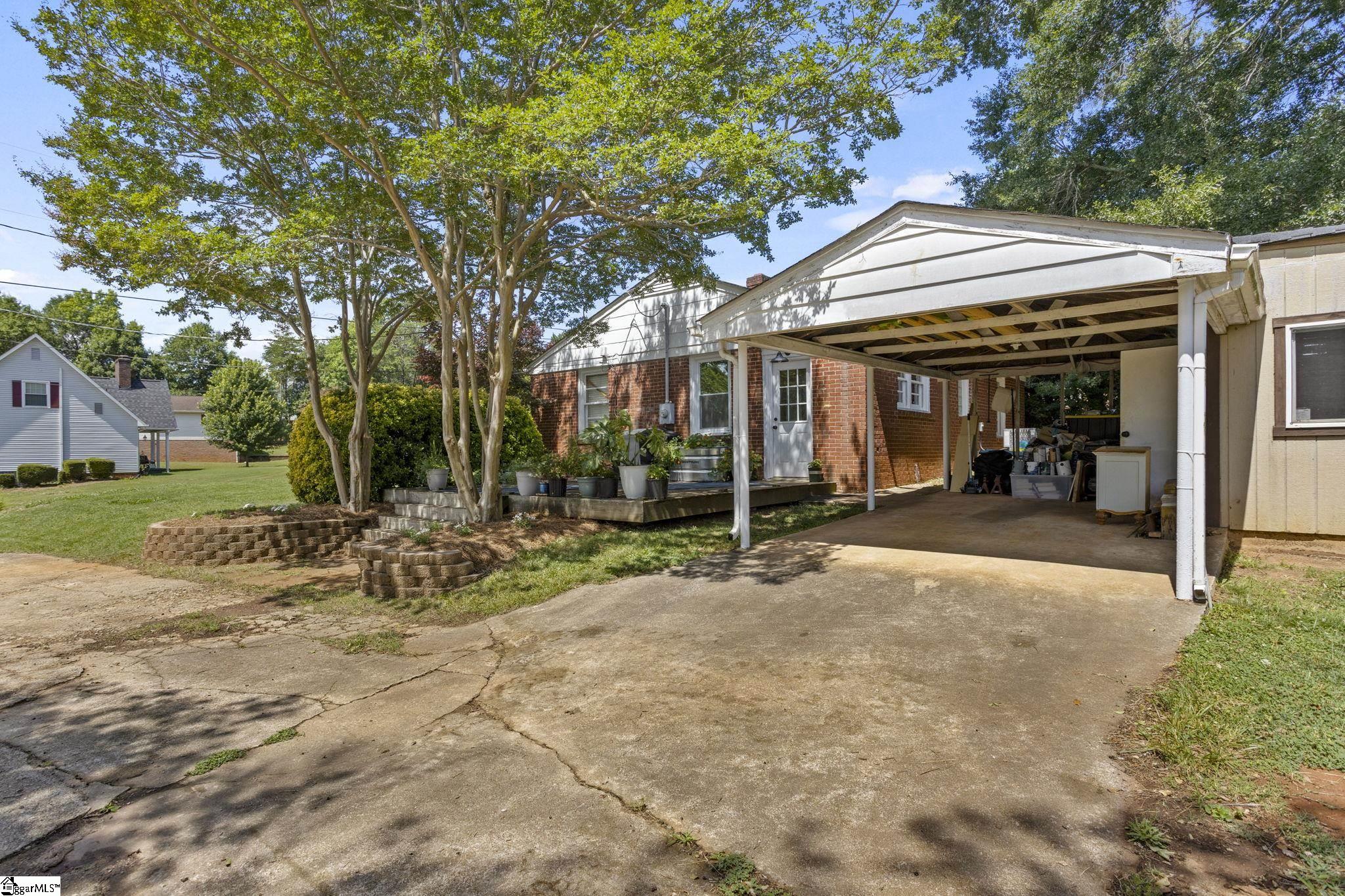 1902 Old Parker Road Greenville, SC 29609