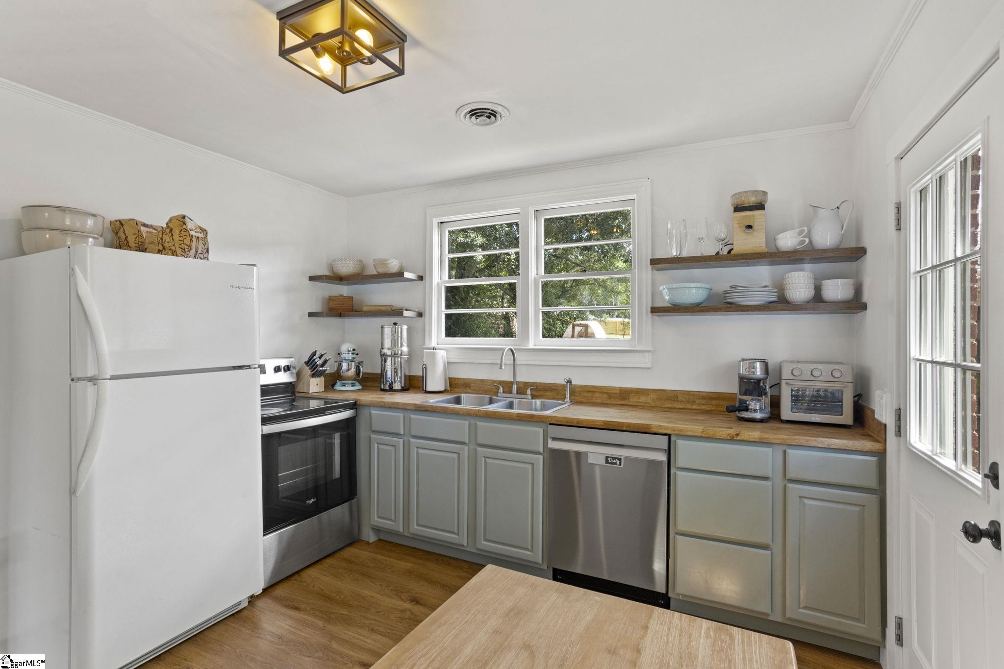 1902 Old Parker Road Greenville, SC 29609