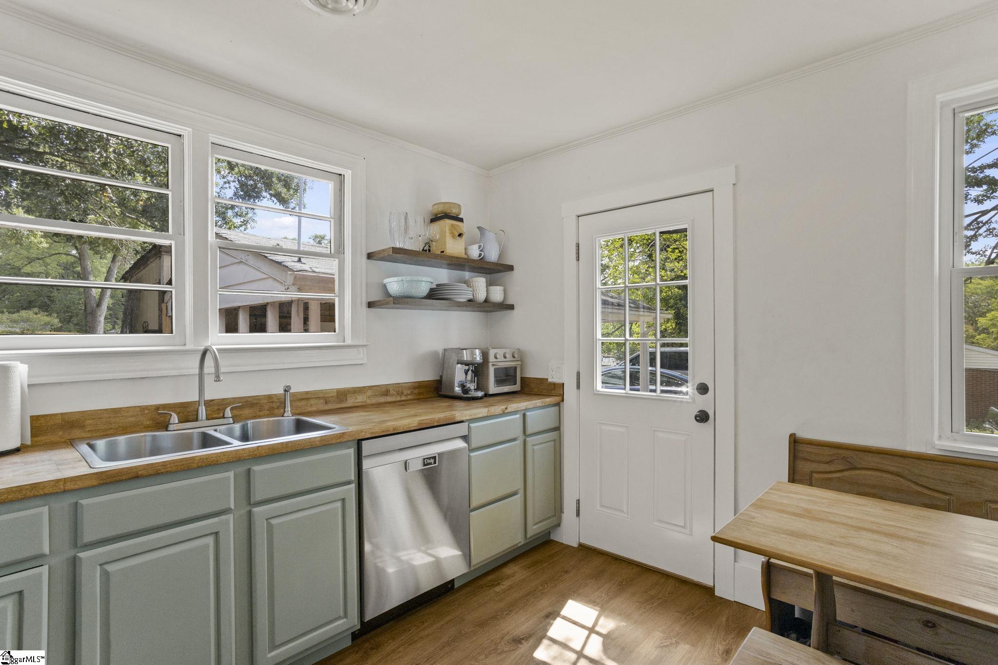 1902 Old Parker Road Greenville, SC 29609