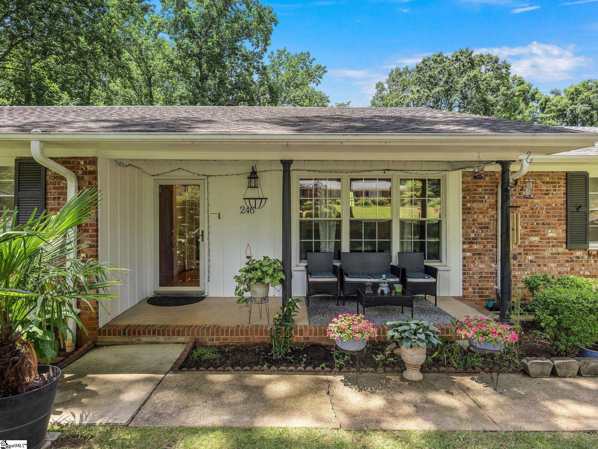 246 Holly Drive Spartanburg, SC 29301