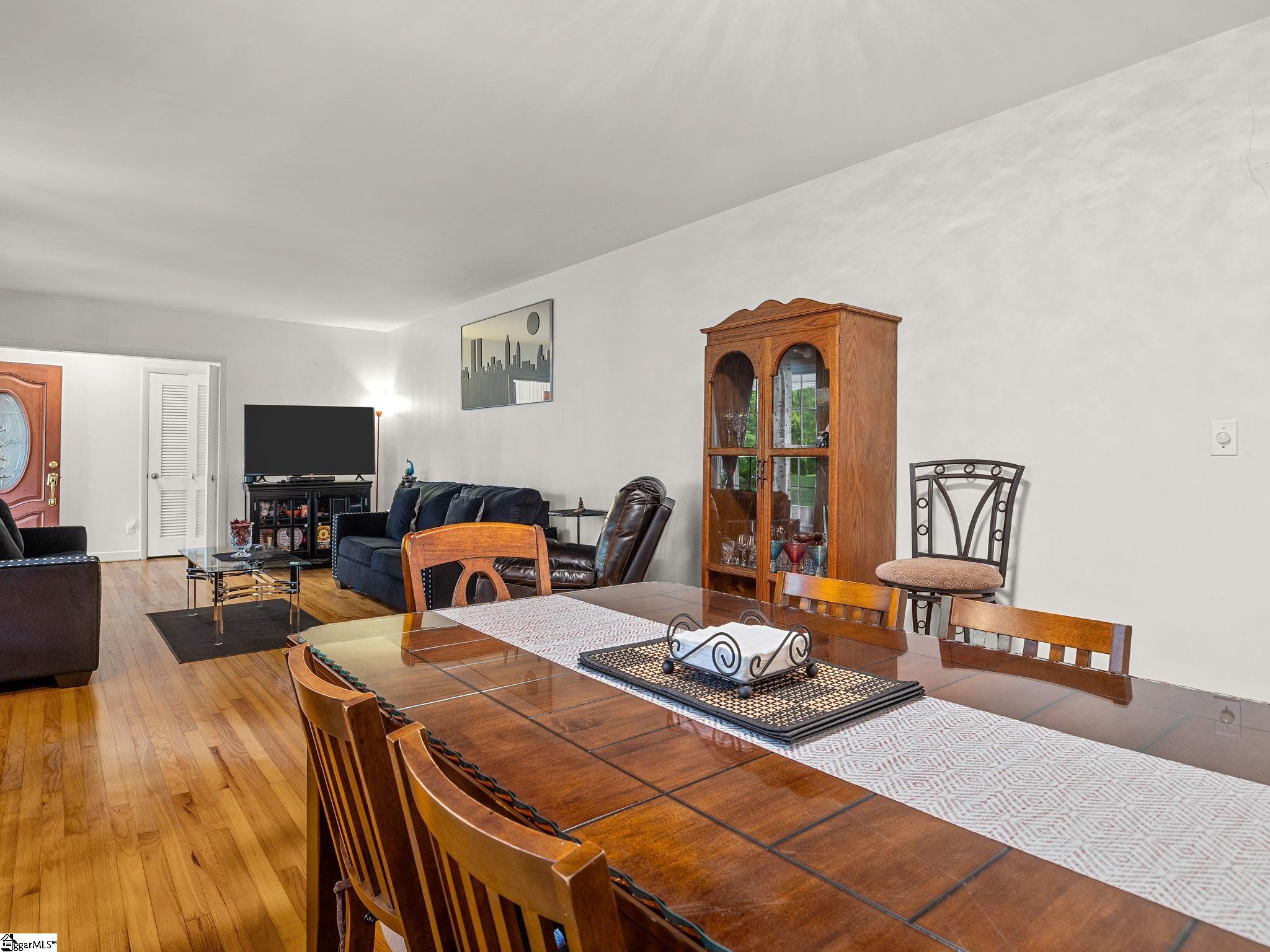 246 Holly Drive Spartanburg, SC 29301
