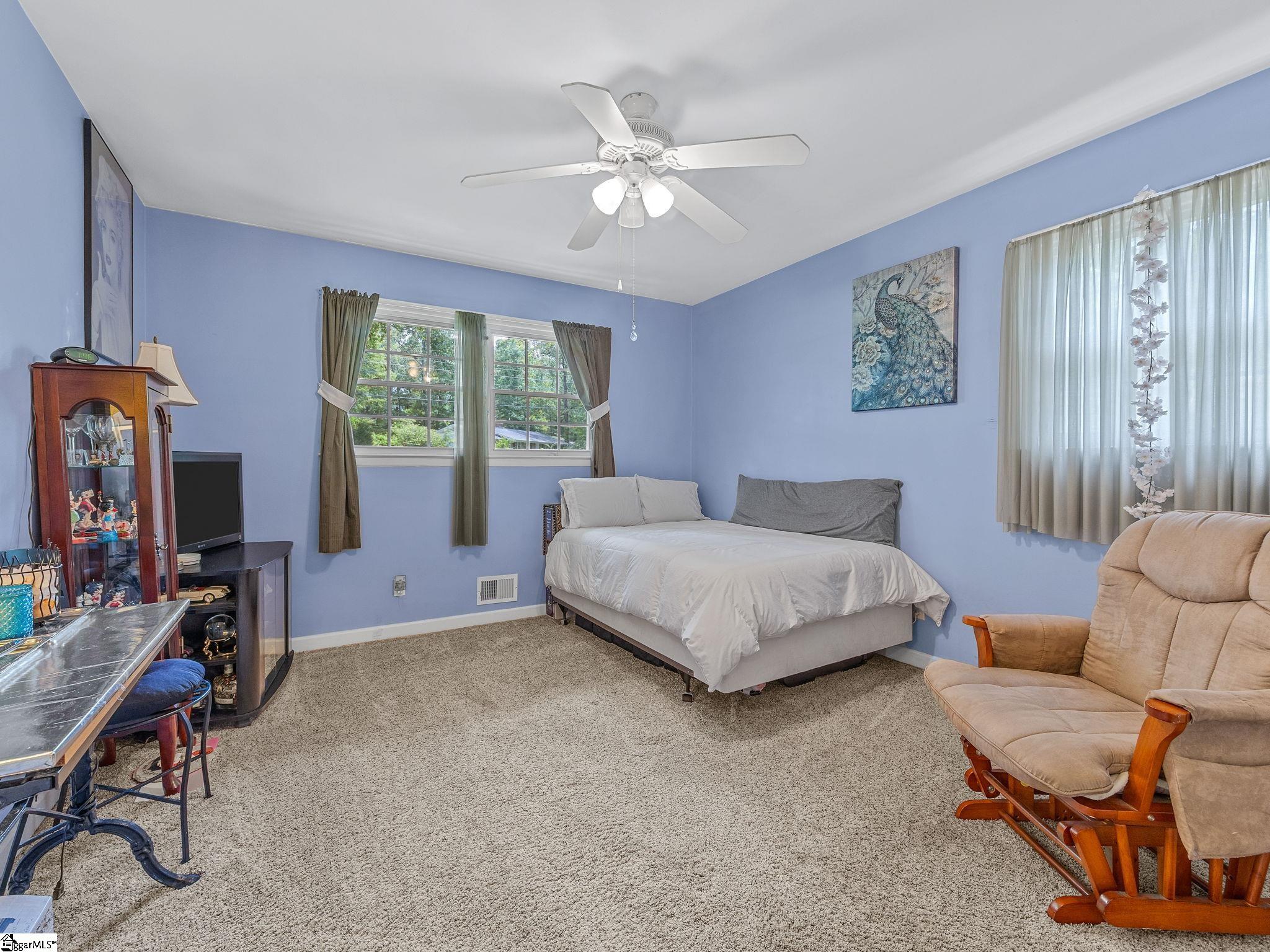 246 Holly Drive Spartanburg, SC 29301