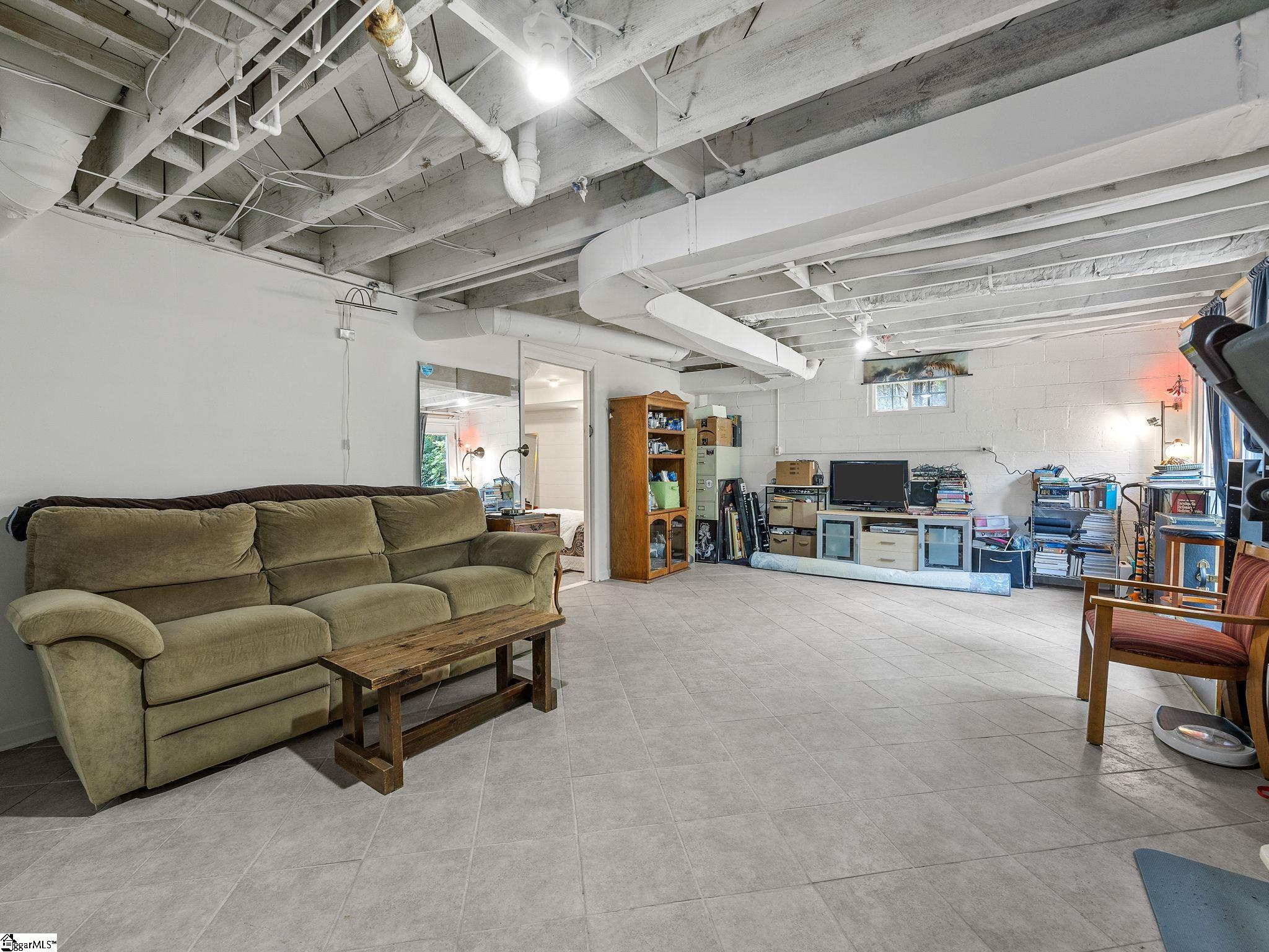 246 Holly Drive Spartanburg, SC 29301