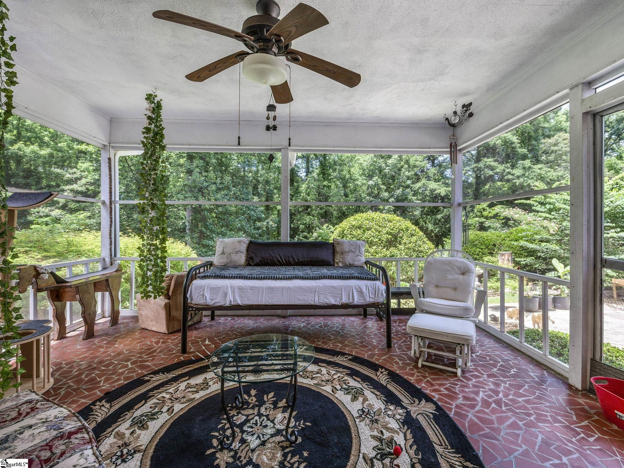 246 Holly Drive Spartanburg, SC 29301
