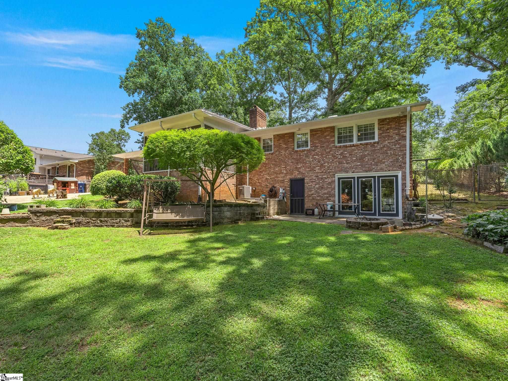 246 Holly Drive Spartanburg, SC 29301