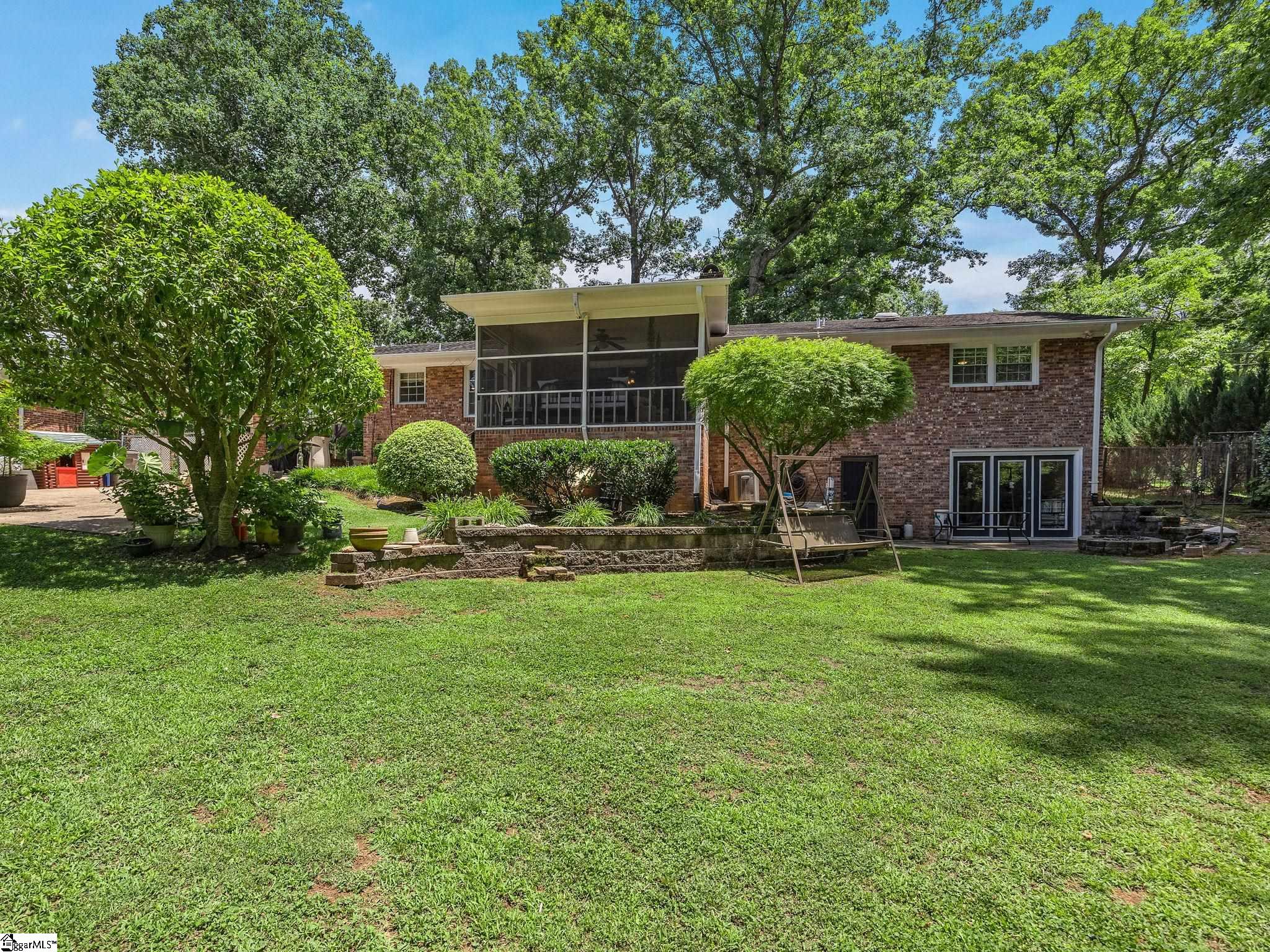 246 Holly Drive Spartanburg, SC 29301