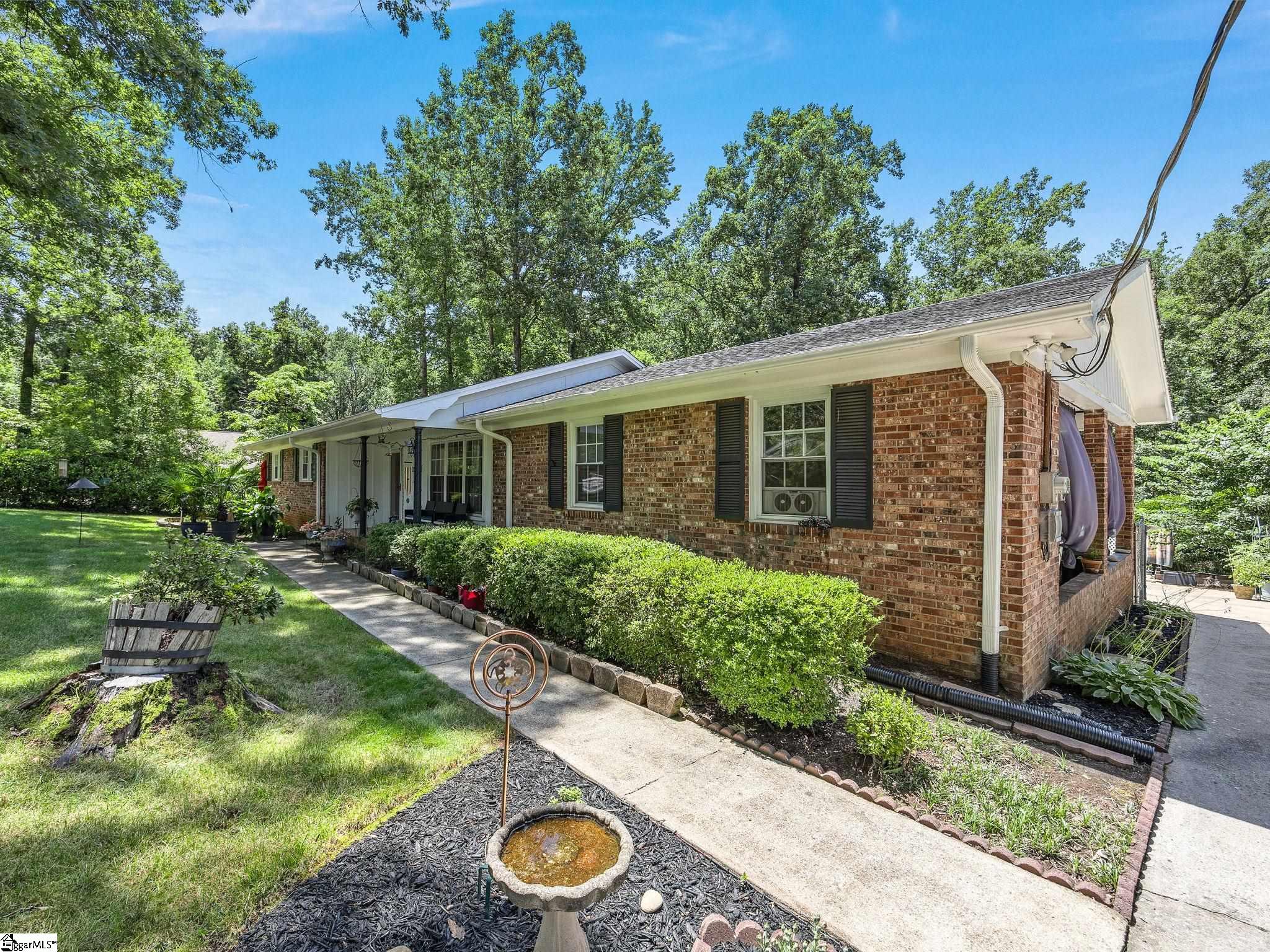 246 Holly Drive Spartanburg, SC 29301