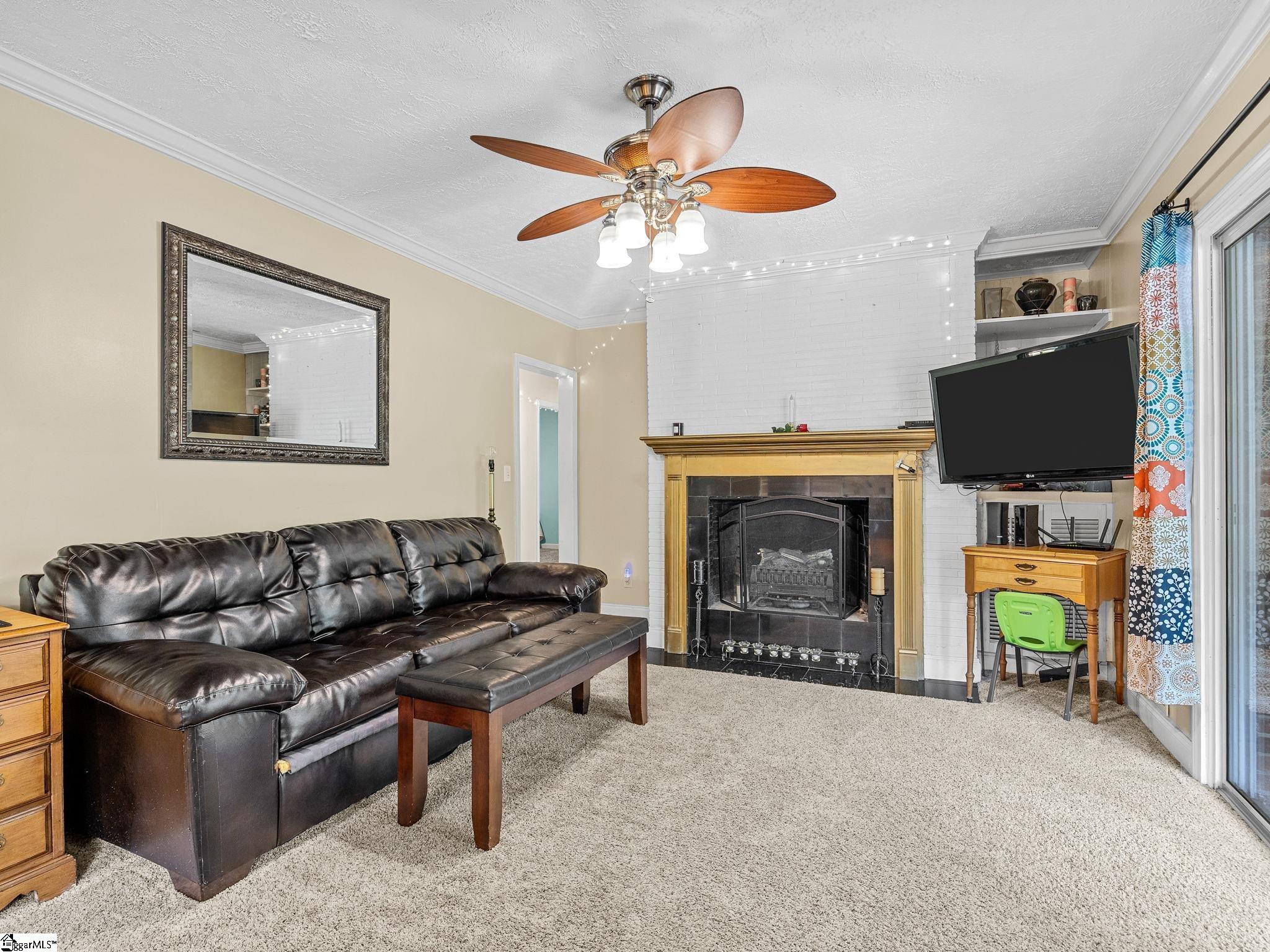 246 Holly Drive Spartanburg, SC 29301