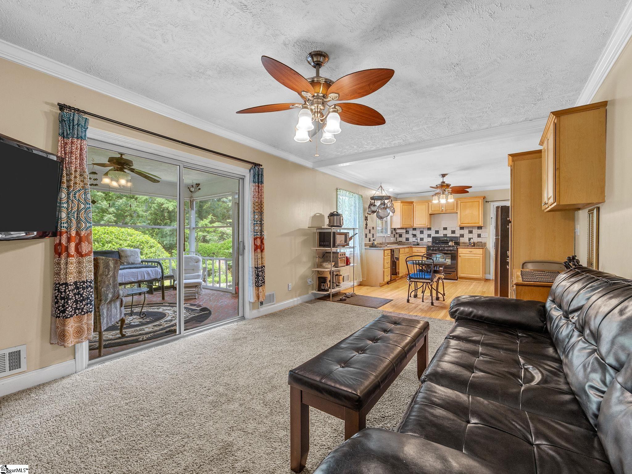 246 Holly Drive Spartanburg, SC 29301