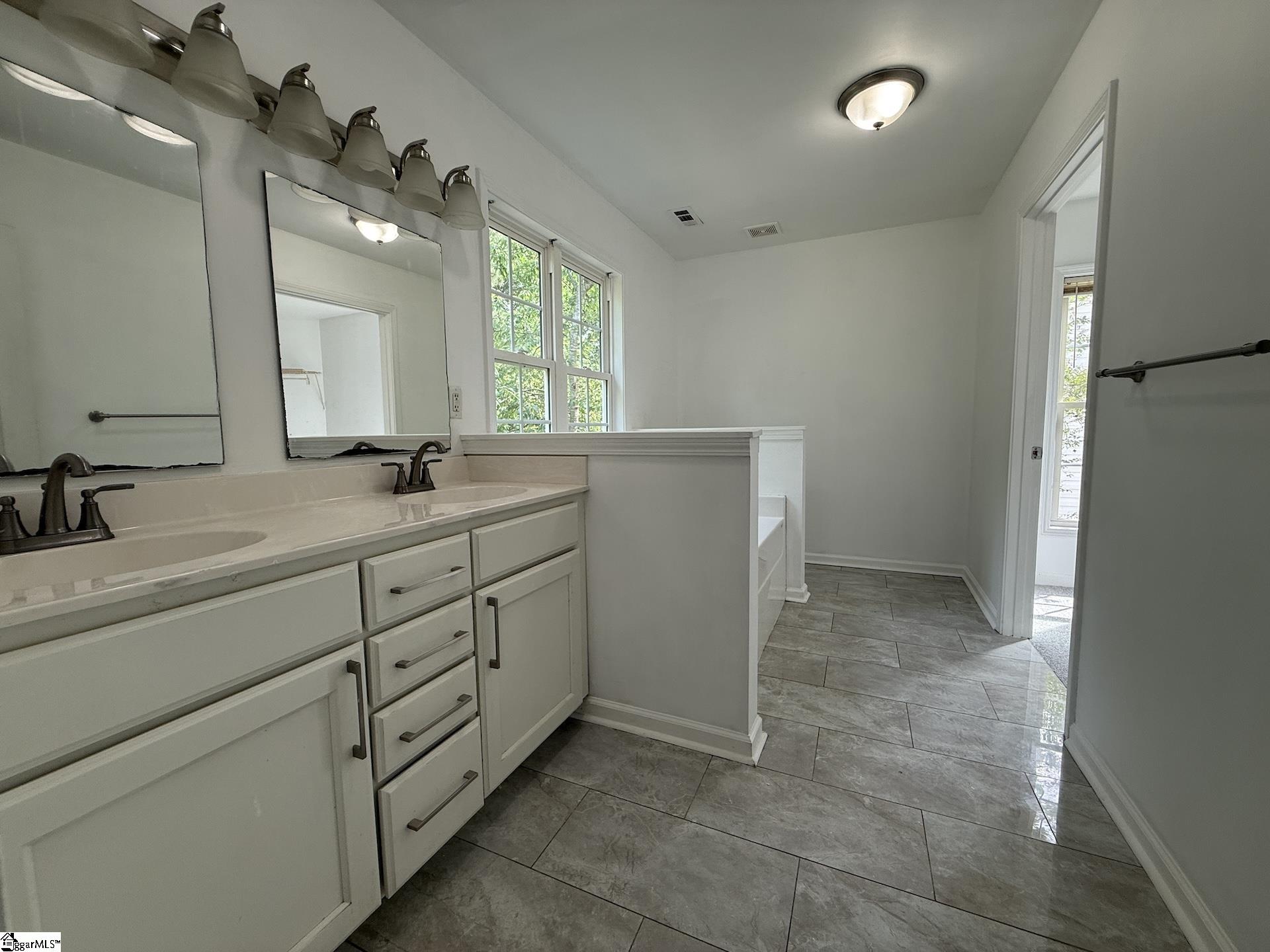 34 Argyle Court Simpsonville, SC 29681-7272