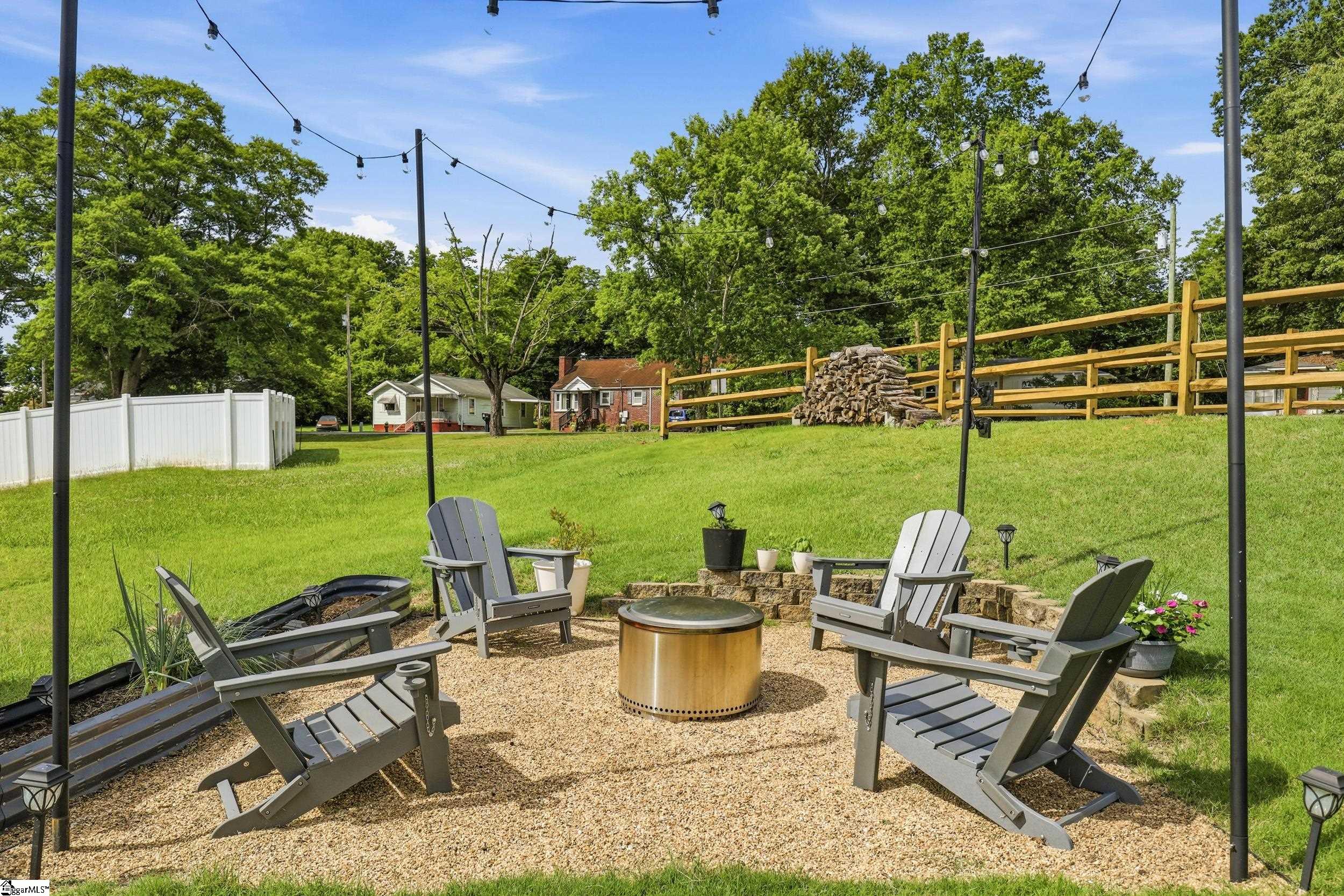 505 W D Street Easley, SC 29640