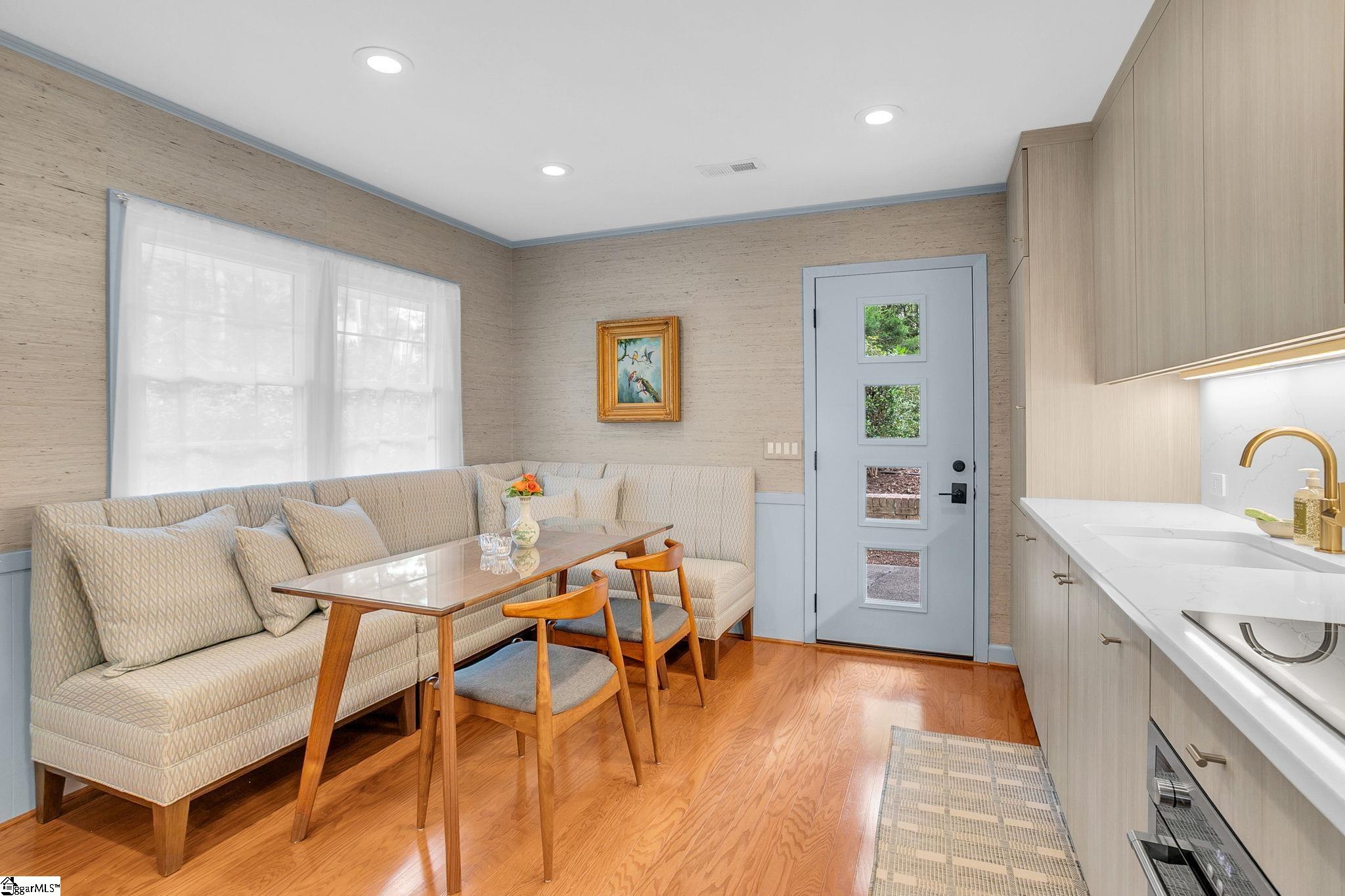 21 Knoxbury Terrace Greenville, SC 29601