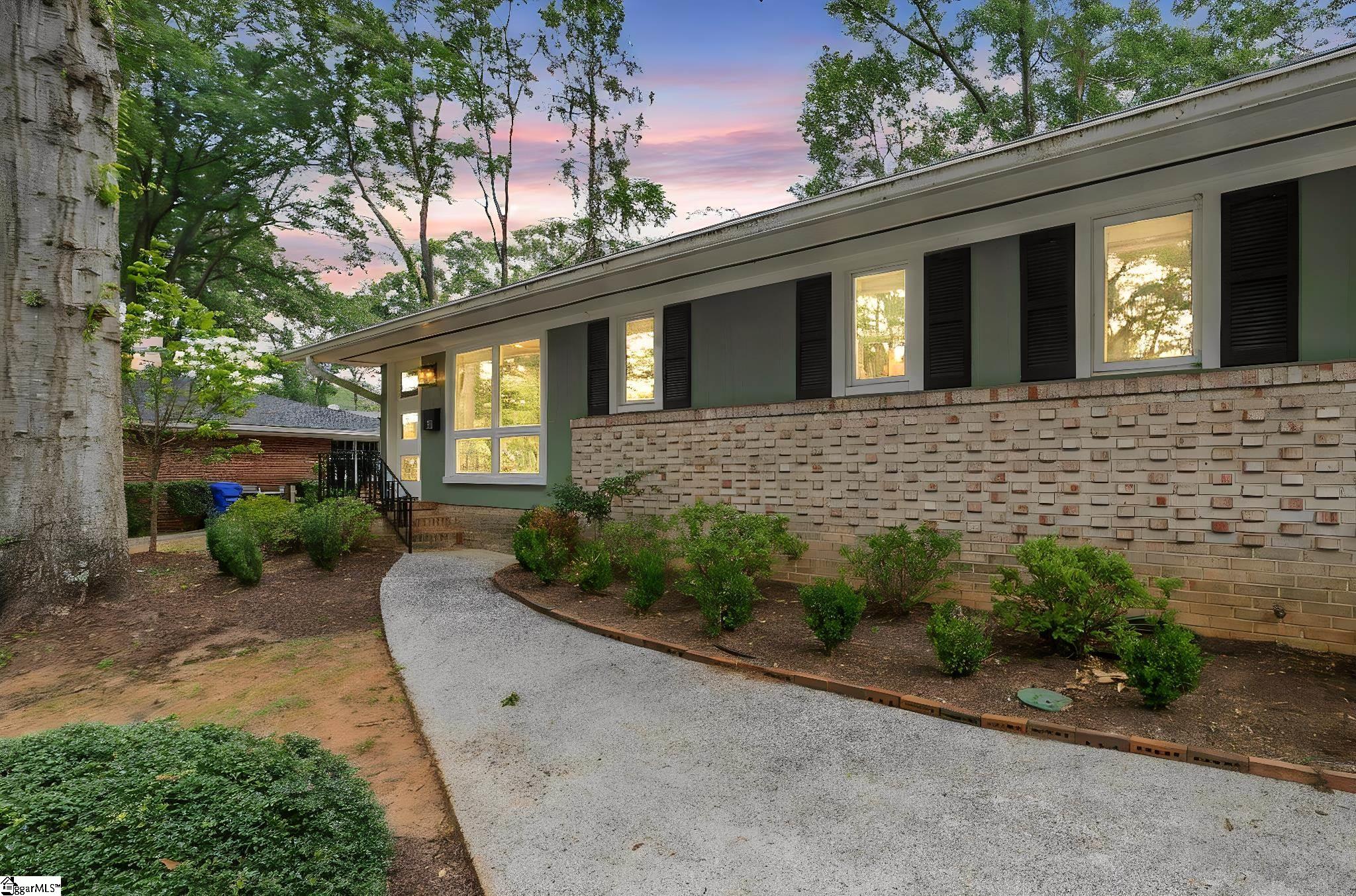 21 Knoxbury Terrace Greenville, SC 29601
