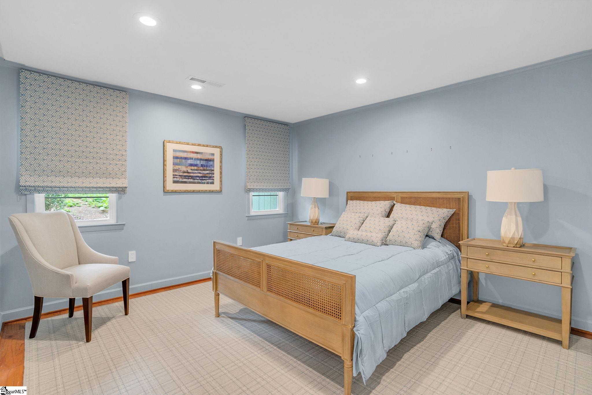 21 Knoxbury Terrace Greenville, SC 29601
