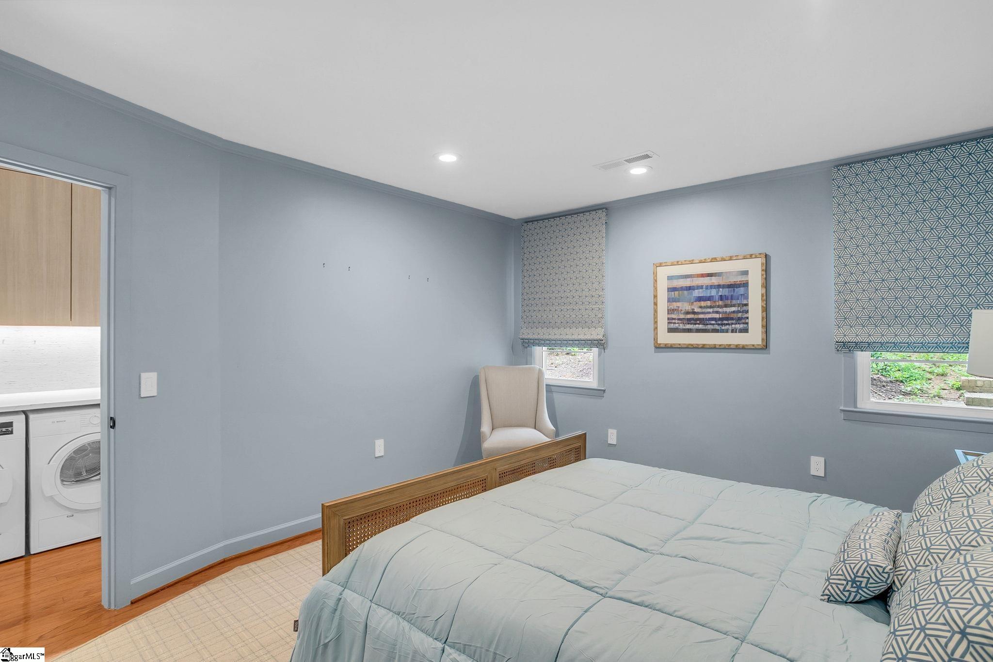 21 Knoxbury Terrace Greenville, SC 29601