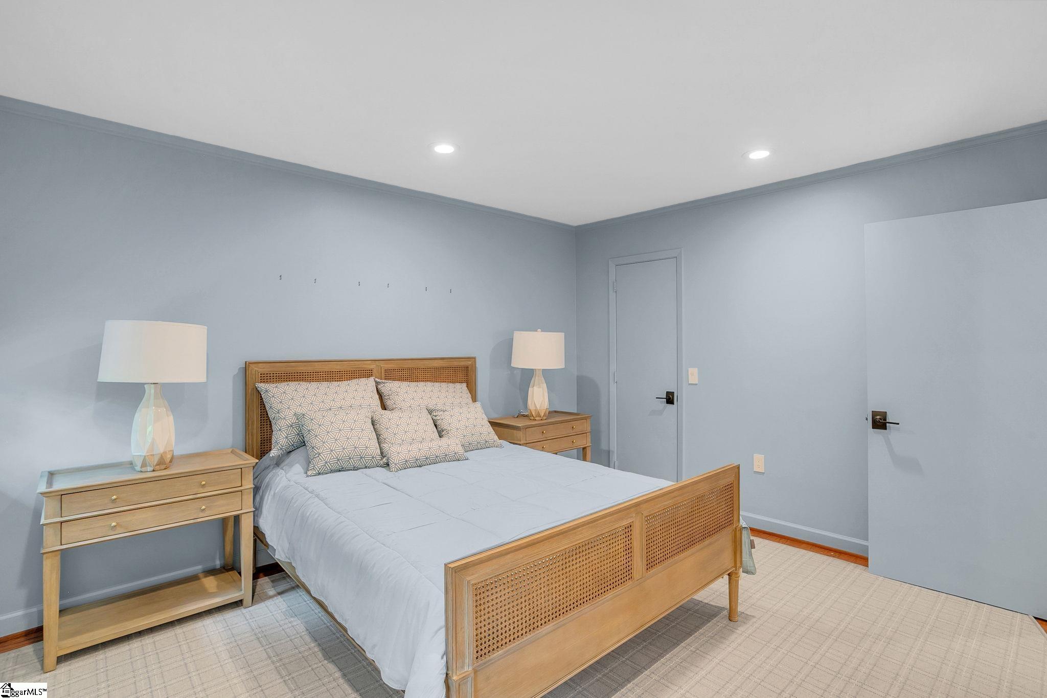 21 Knoxbury Terrace Greenville, SC 29601