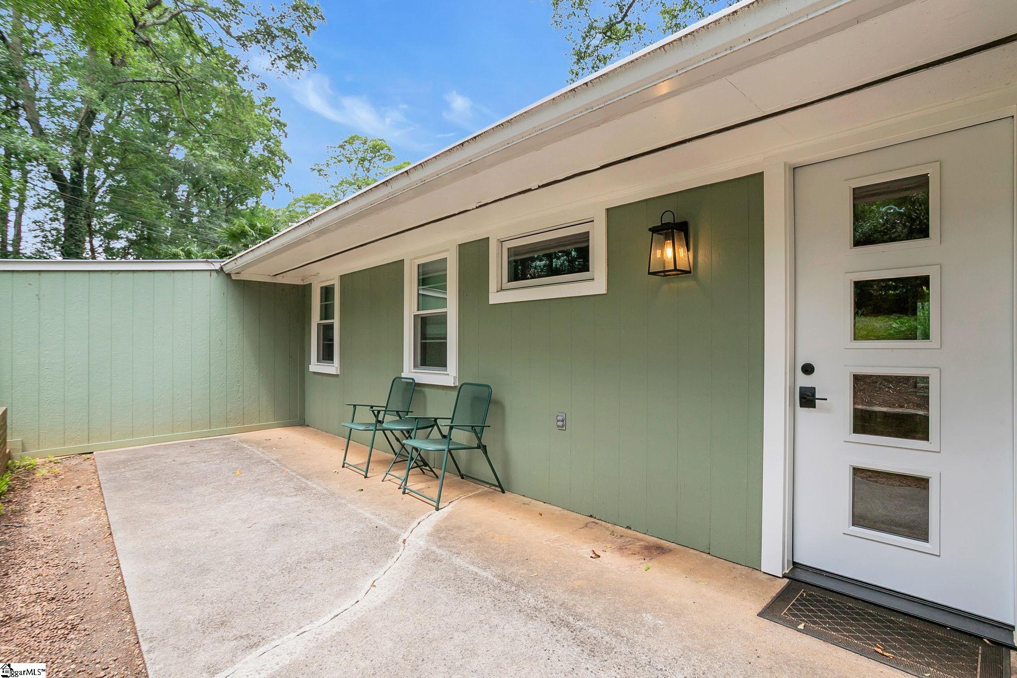 21 Knoxbury Terrace Greenville, SC 29601
