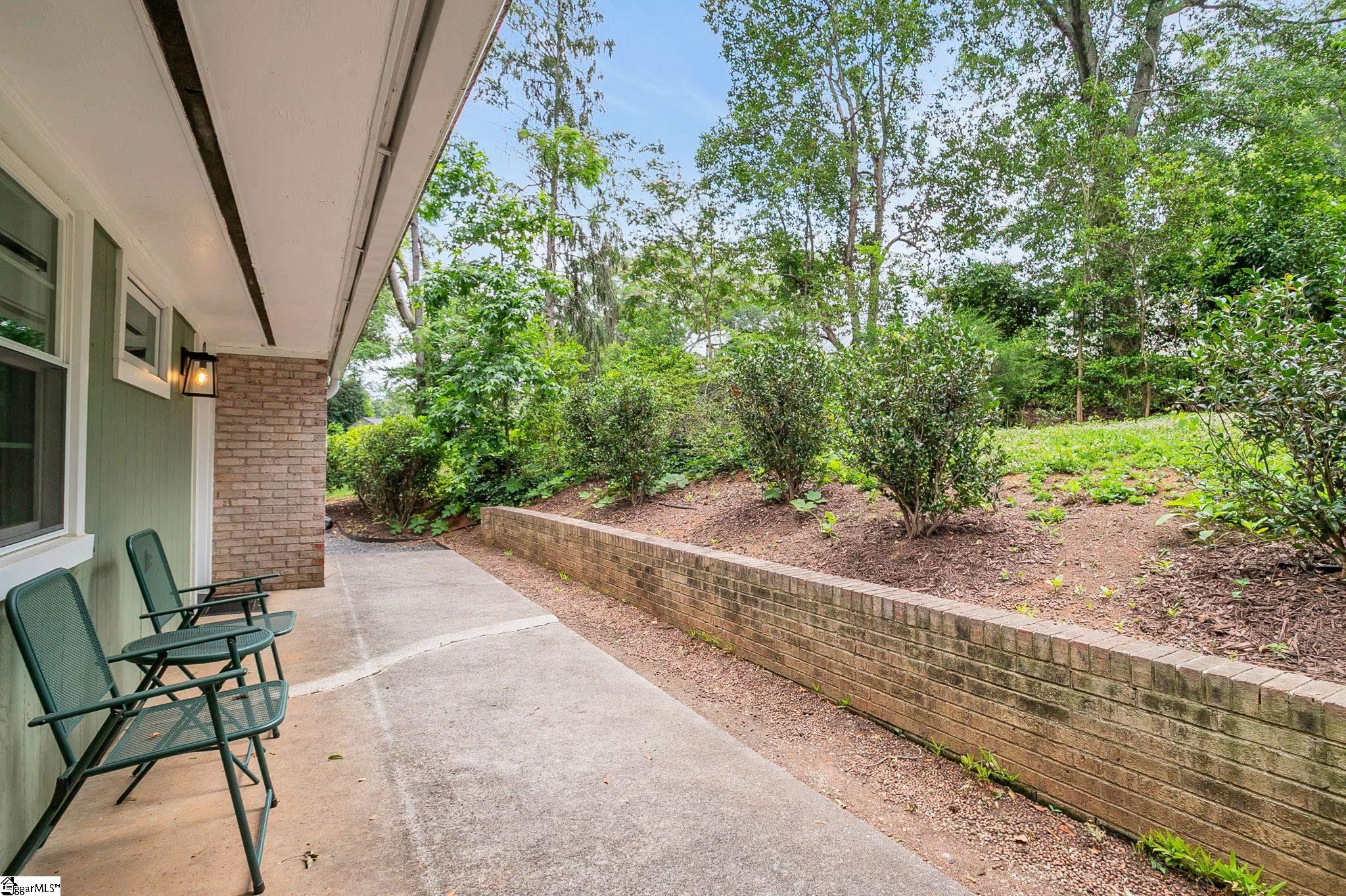21 Knoxbury Terrace Greenville, SC 29601