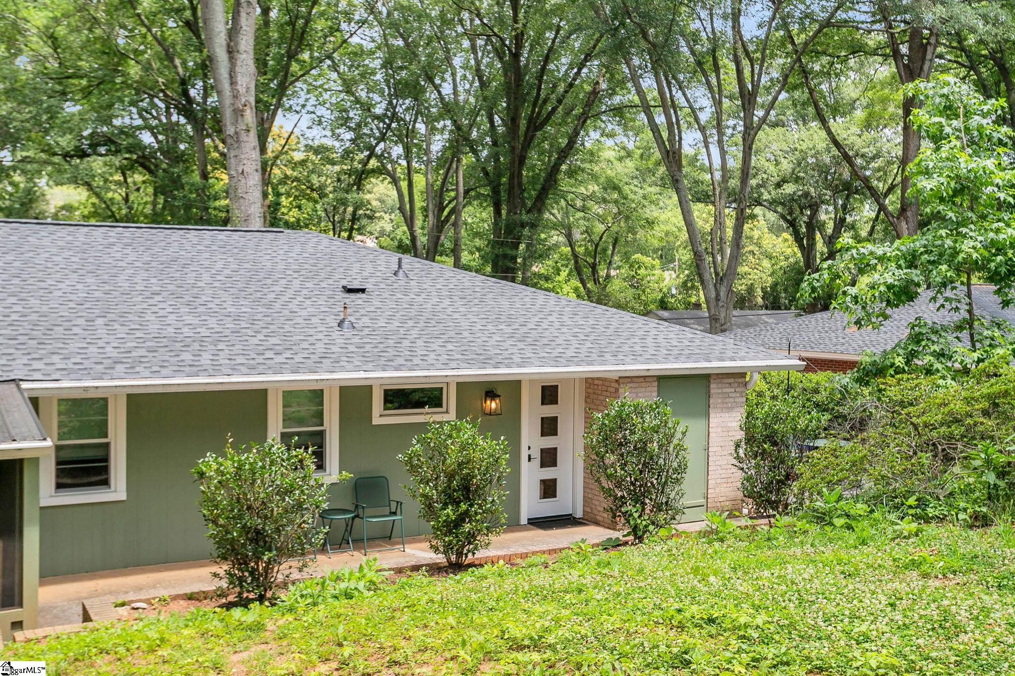 21 Knoxbury Terrace Greenville, SC 29601