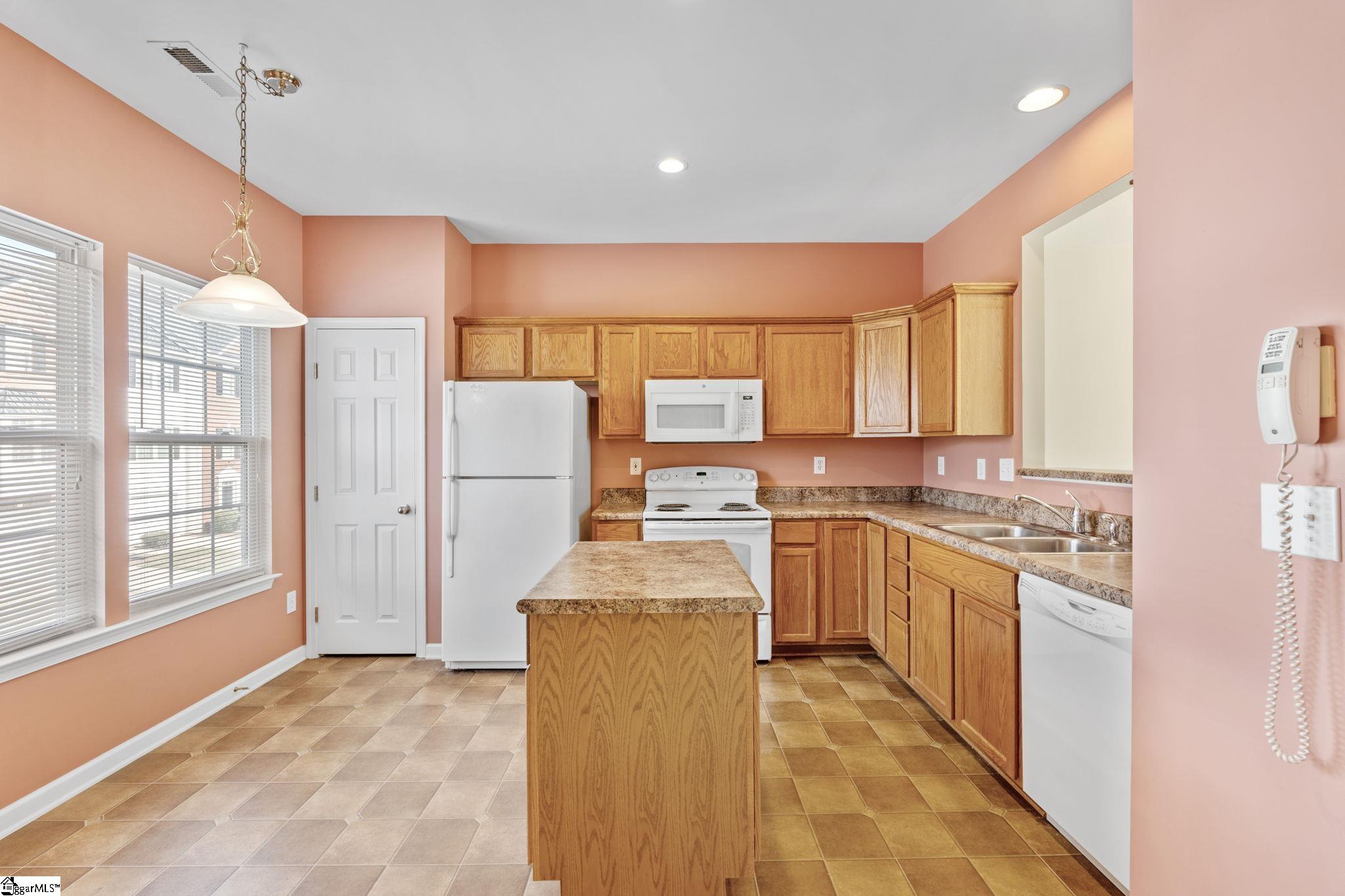 115 Sylvan Oak Way Simpsonville, SC 29681