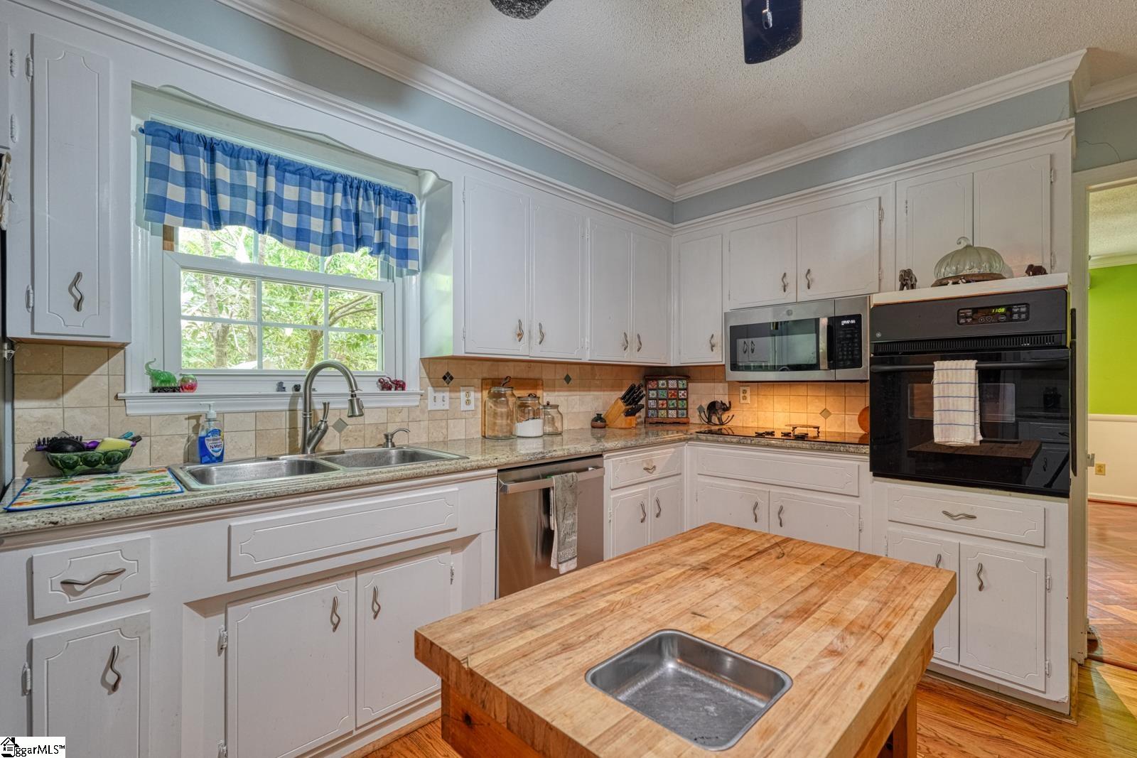150 Shelton Drive Spartanburg, SC 29307