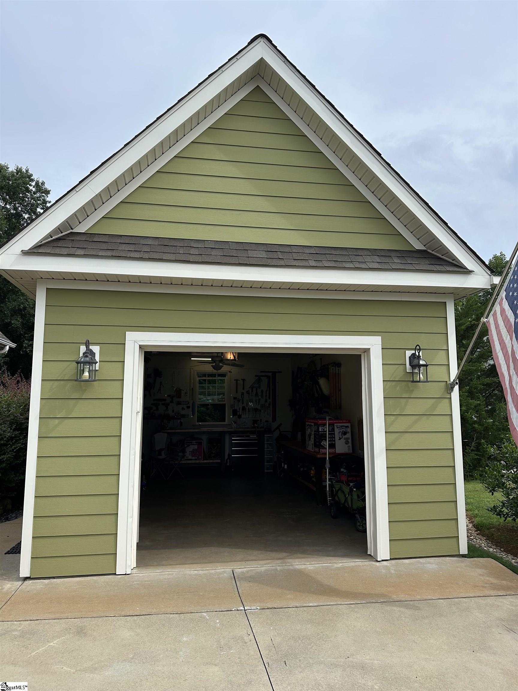 933 Benchmark Drive Wellford, SC 29385