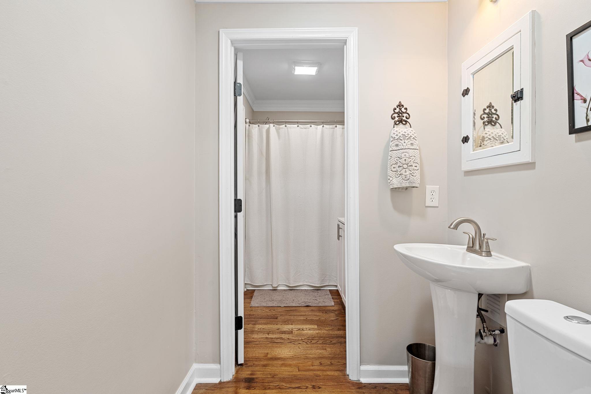204 Greenacre Road Greenville, SC 29607