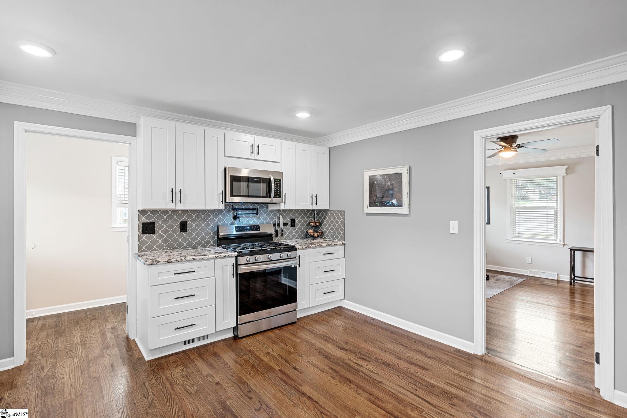 204 Greenacre Road Greenville, SC 29607