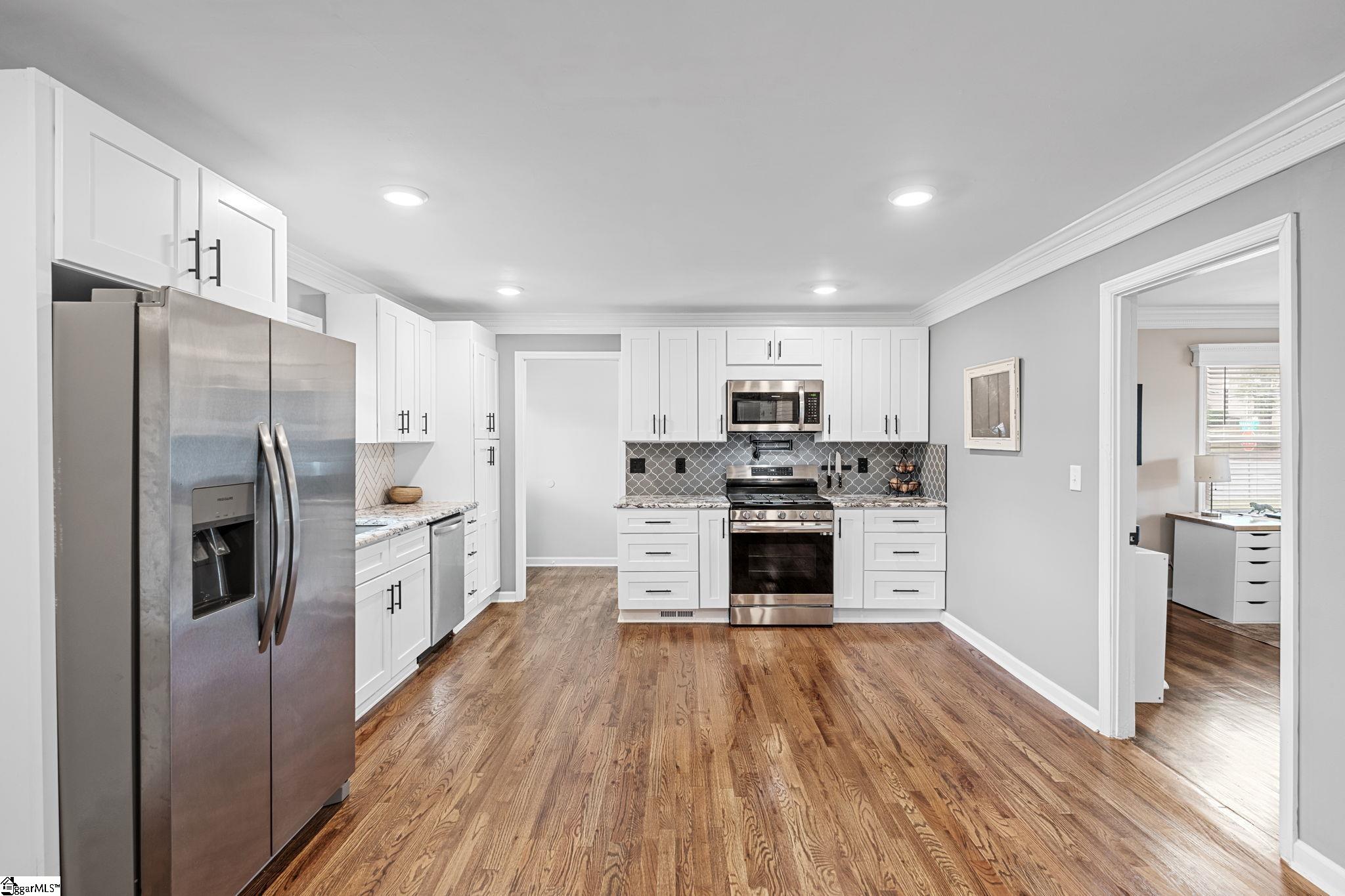 204 Greenacre Road Greenville, SC 29607