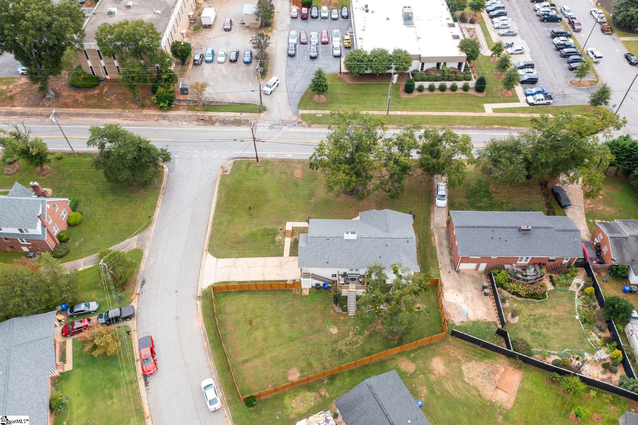 204 Greenacre Road Greenville, SC 29607