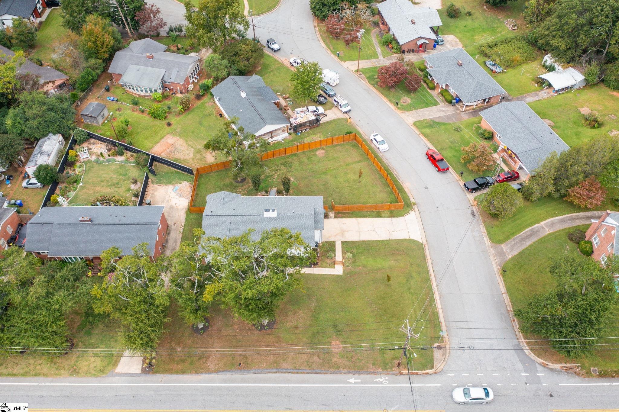 204 Greenacre Road Greenville, SC 29607