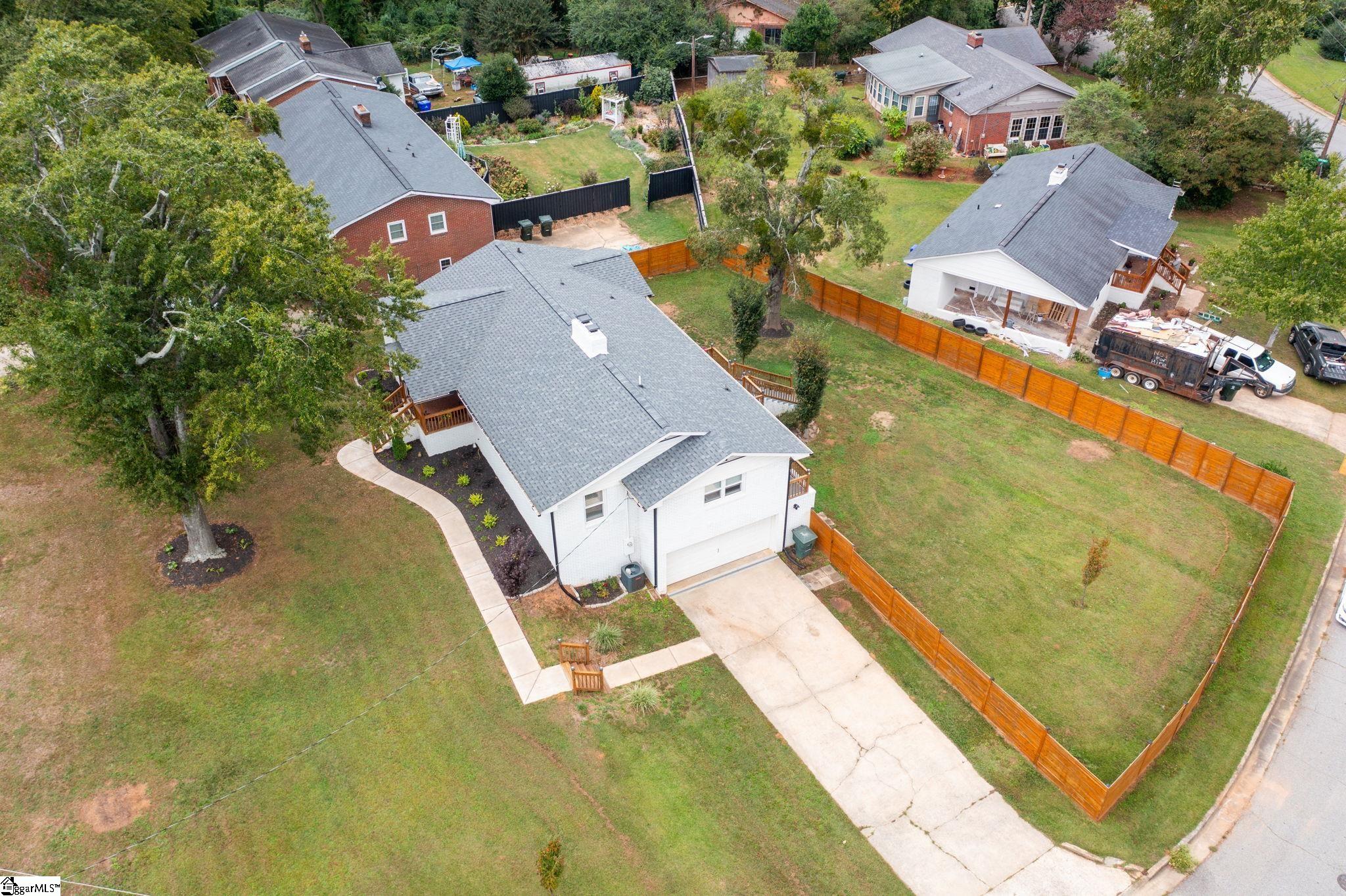204 Greenacre Road Greenville, SC 29607