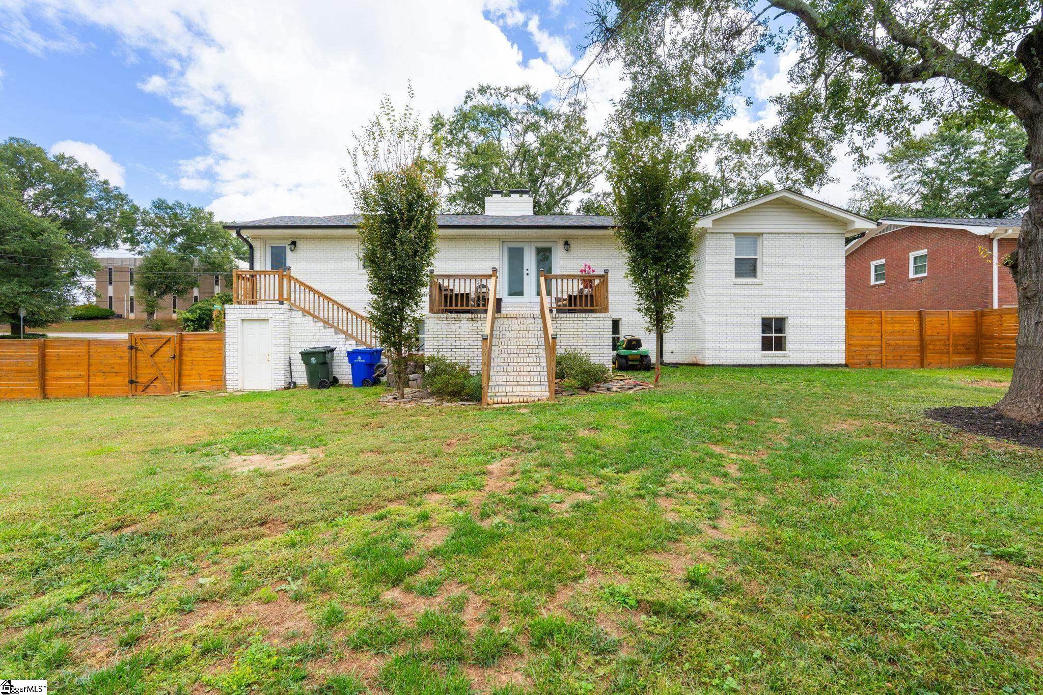 204 Greenacre Road Greenville, SC 29607
