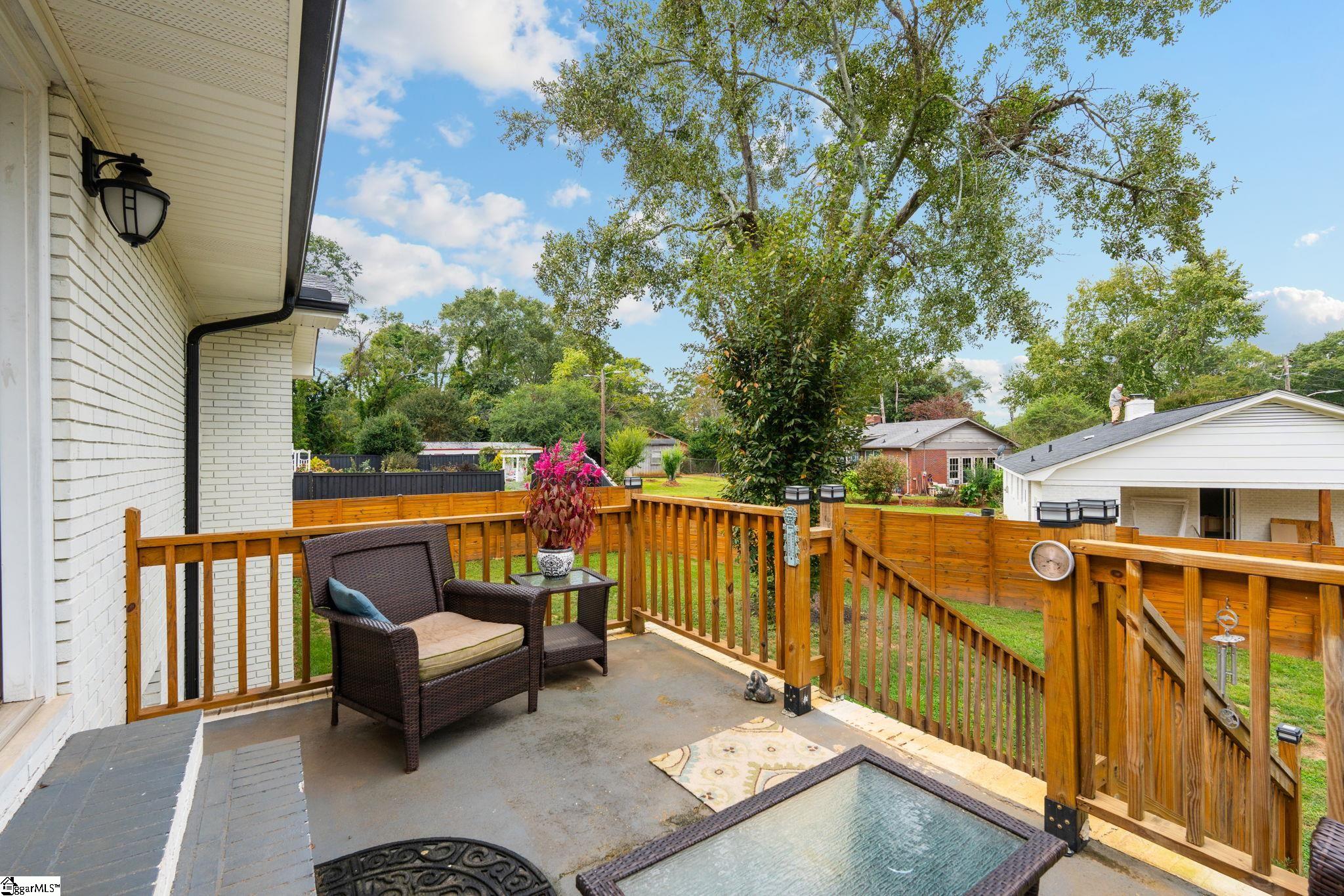 204 Greenacre Road Greenville, SC 29607