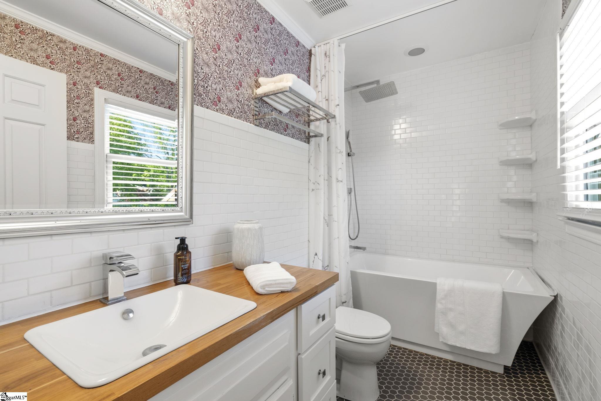 1212 Shadow Way Greenville, SC 29615