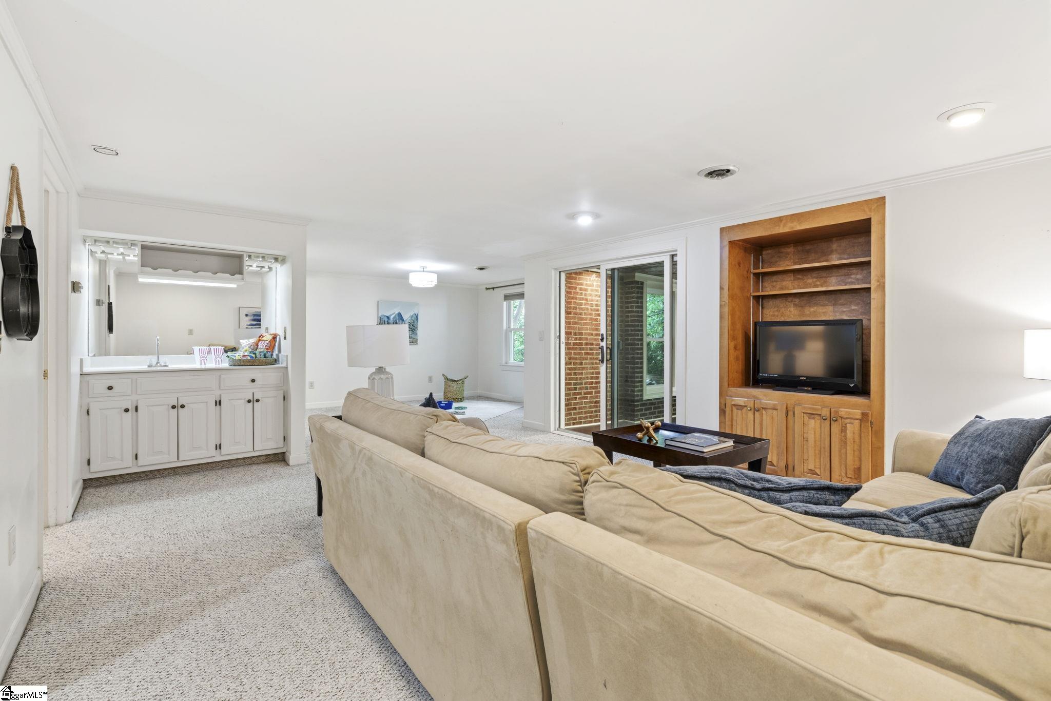 1212 Shadow Way Greenville, SC 29615