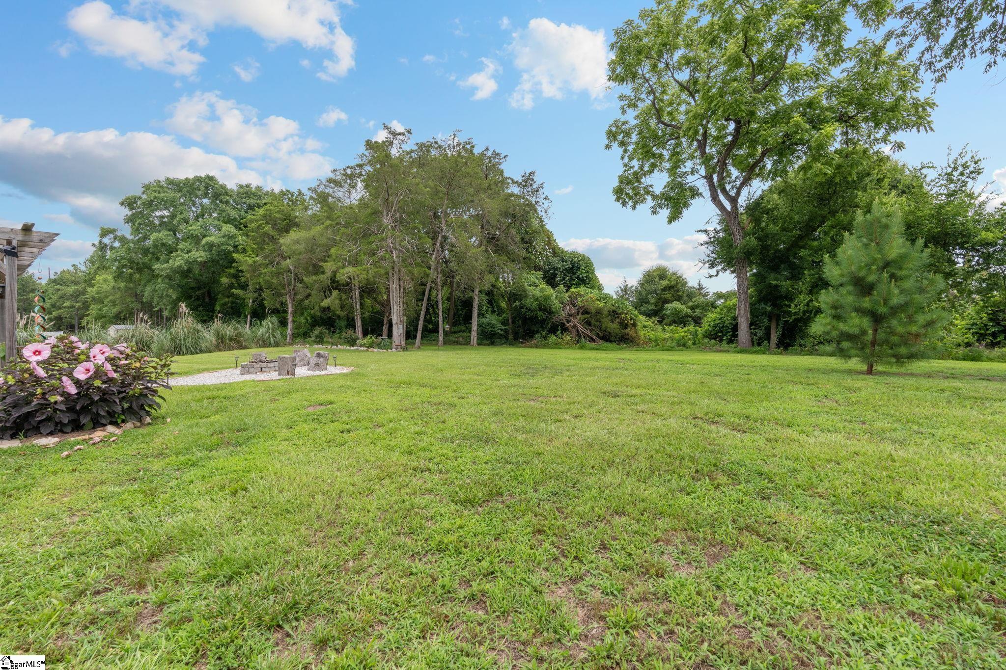 7607 S Old Laurens Road Gray Court, SC 29645