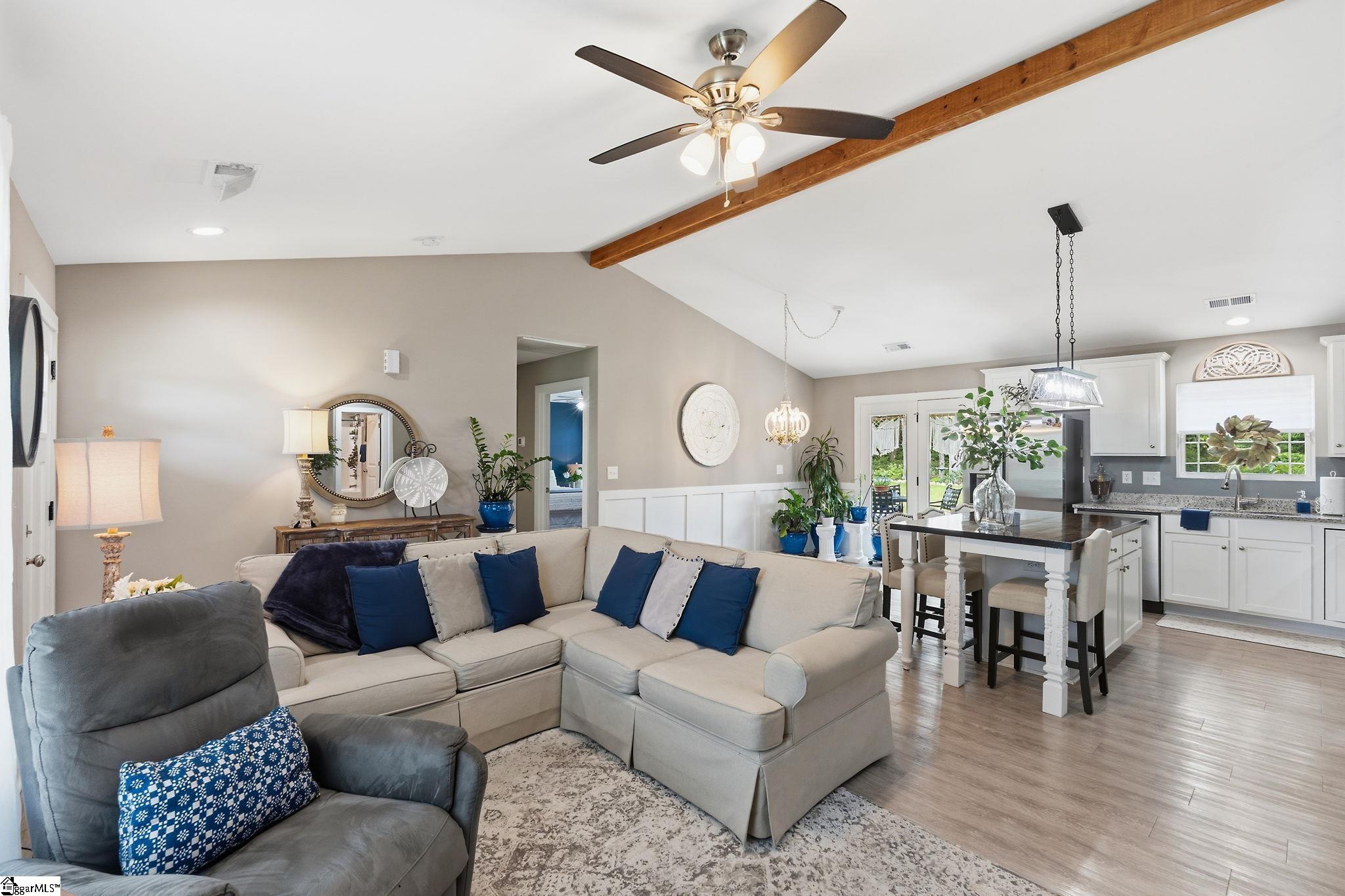 7607 S Old Laurens Road Gray Court, SC 29645