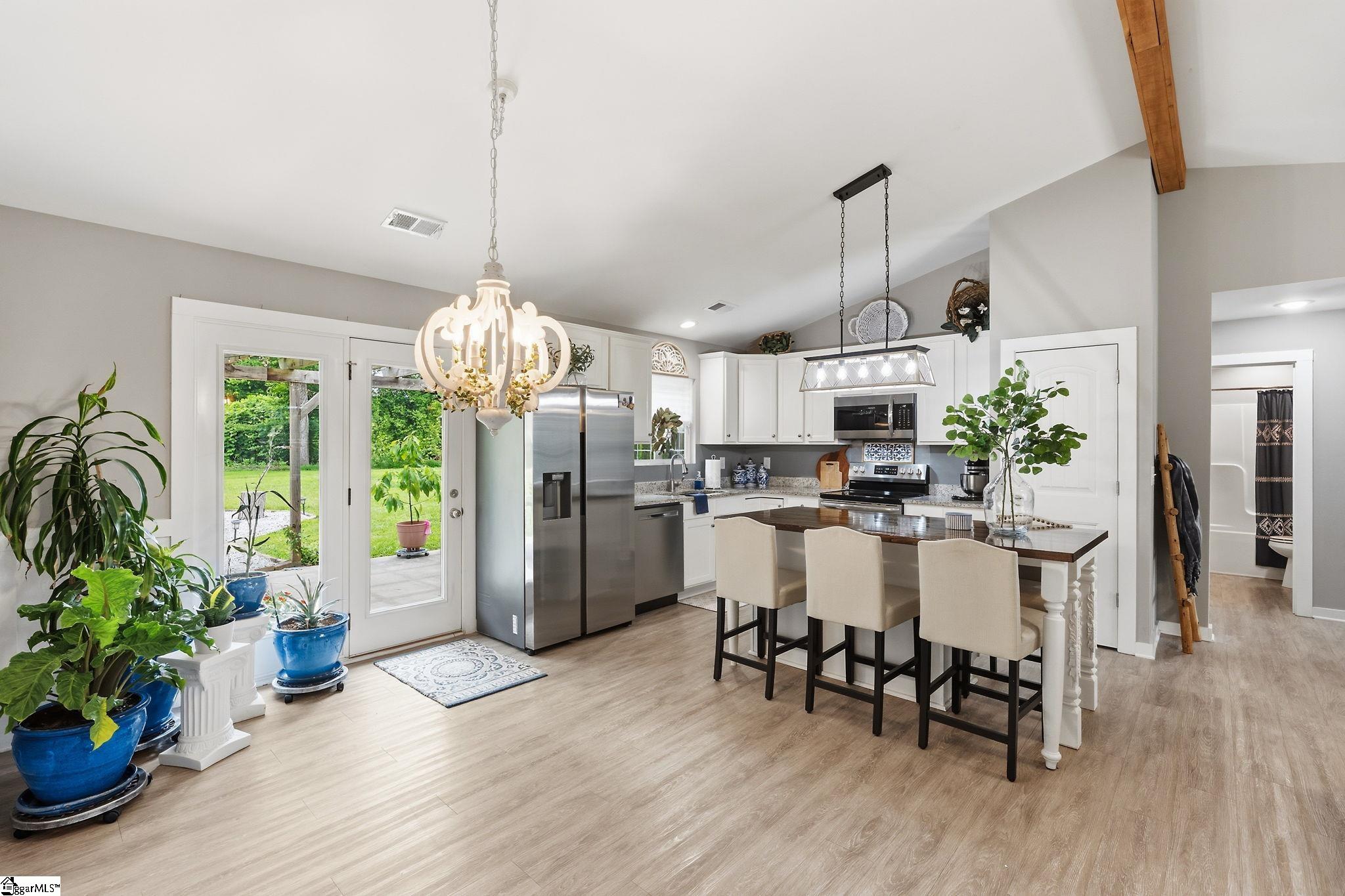 7607 S Old Laurens Road Gray Court, SC 29645