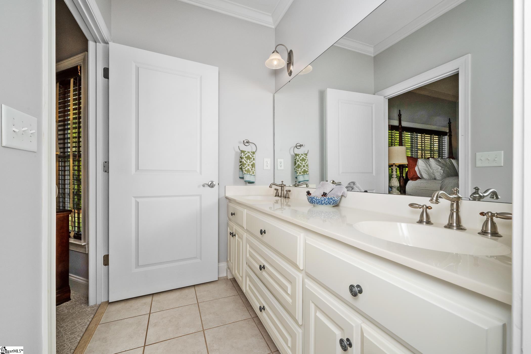 127 Warren Drive Easley, SC 29640