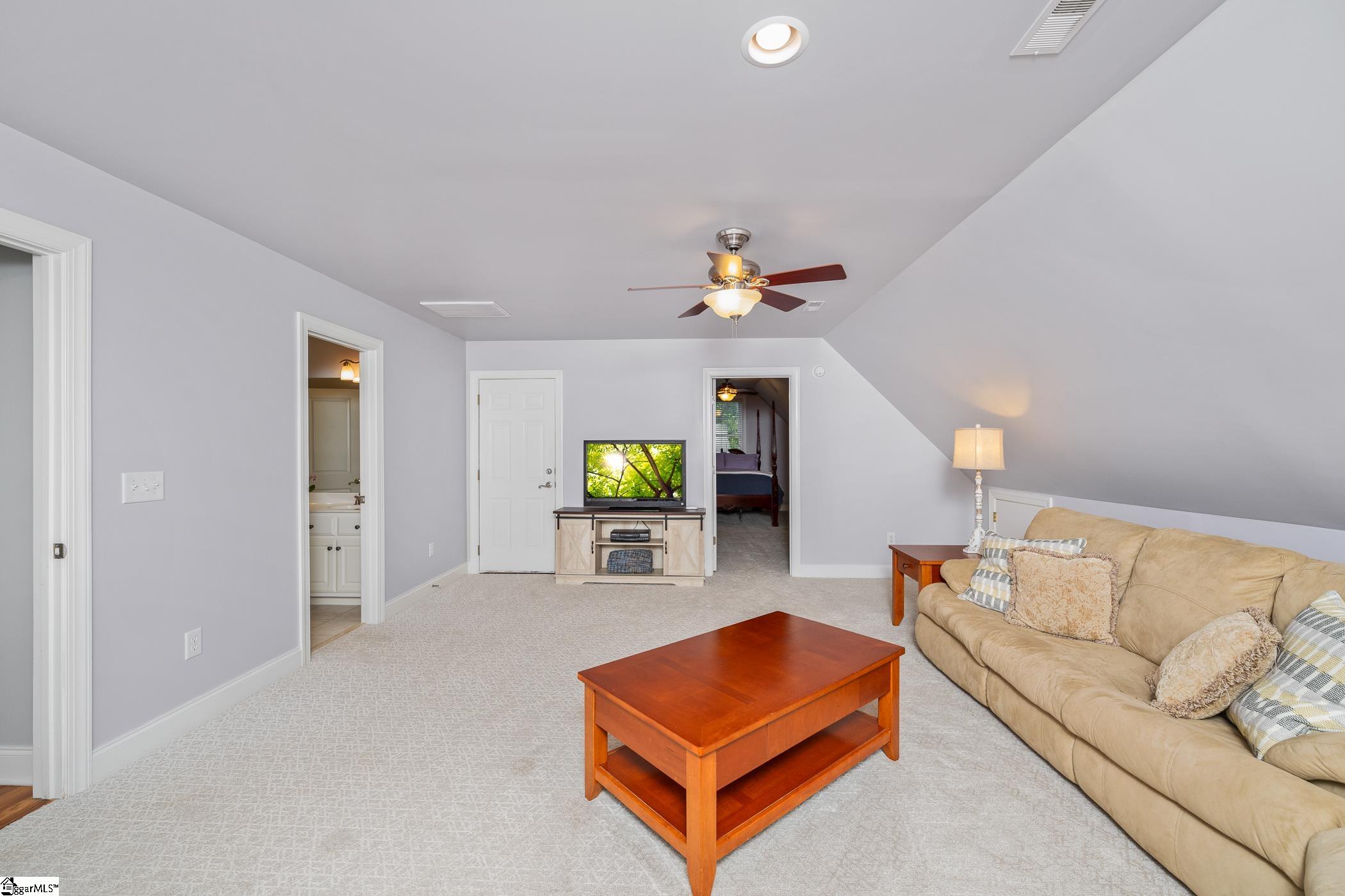 127 Warren Drive Easley, SC 29640