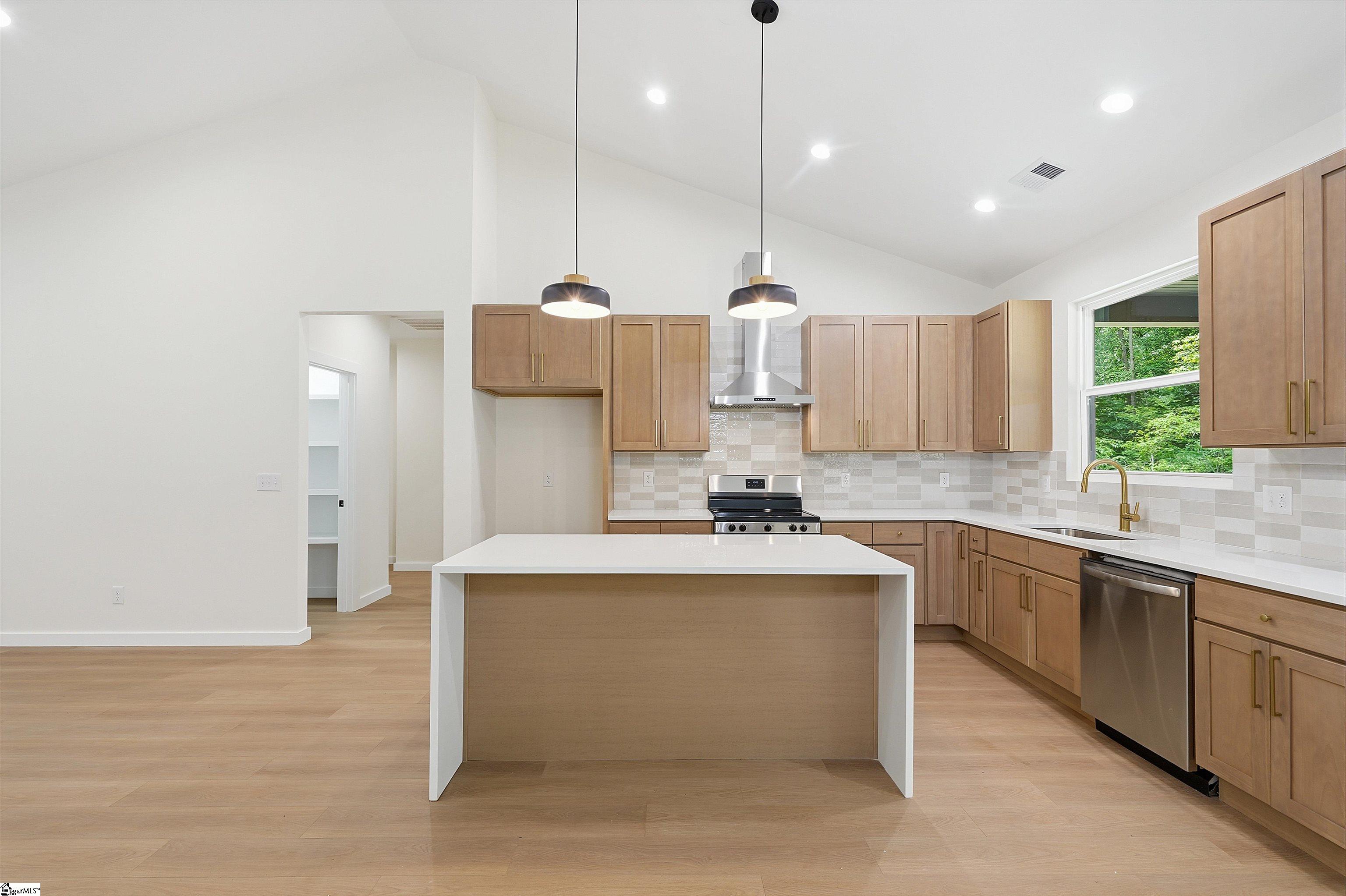 2835 Melvin Hill Road Campobello, SC 29322