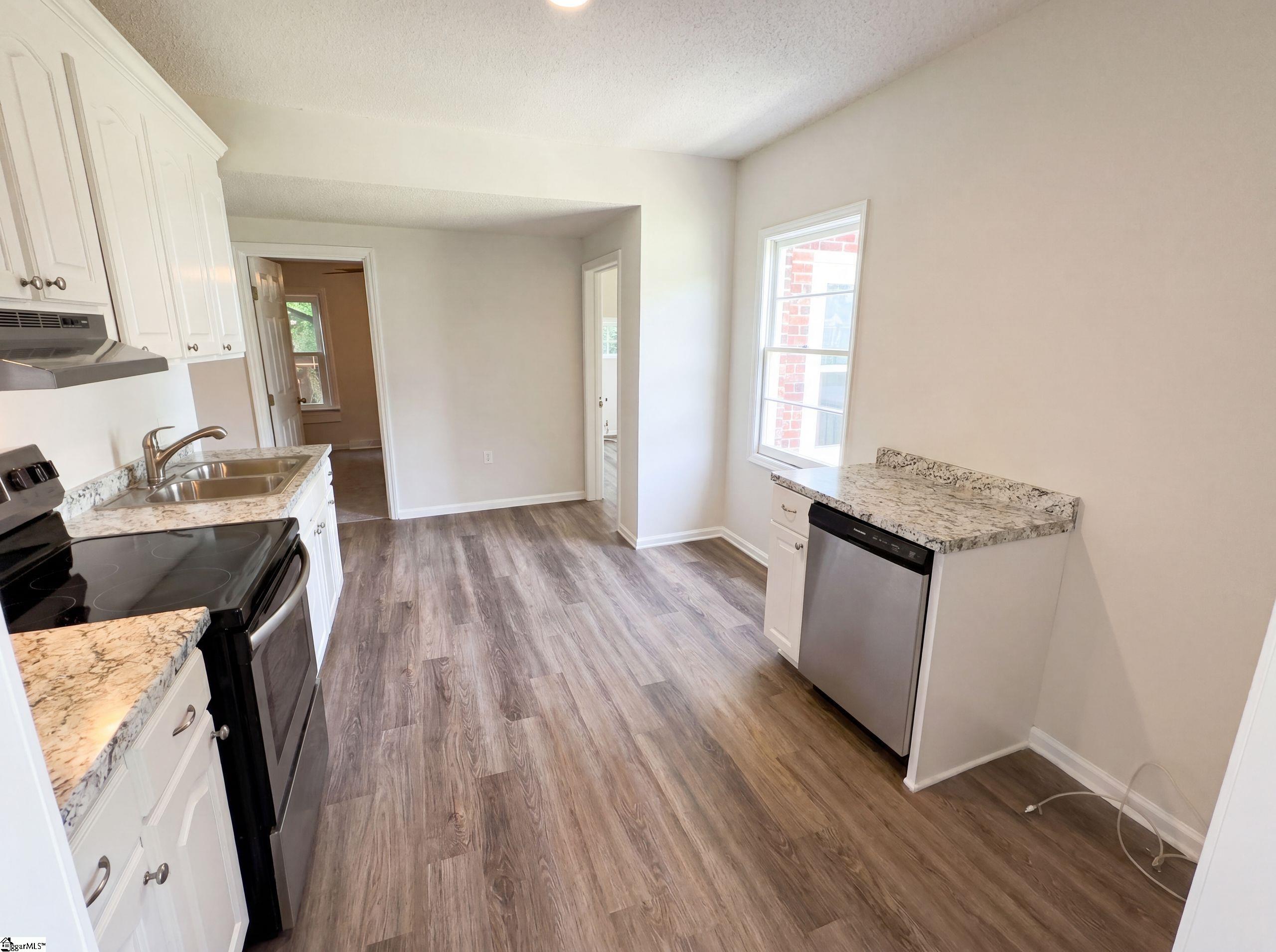 202 E Centennial Street Clinton, SC 29325