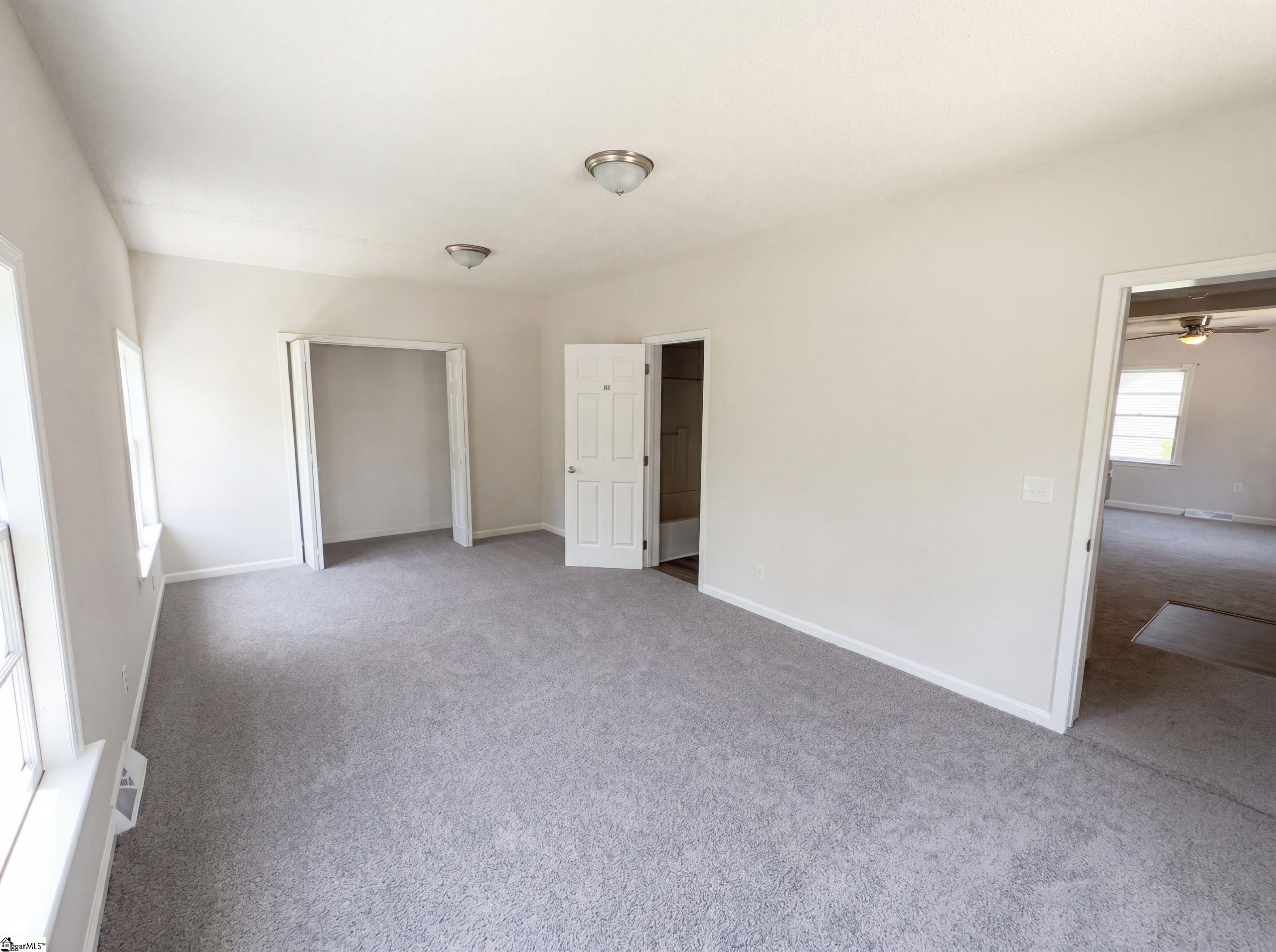 202 E Centennial Street Clinton, SC 29325