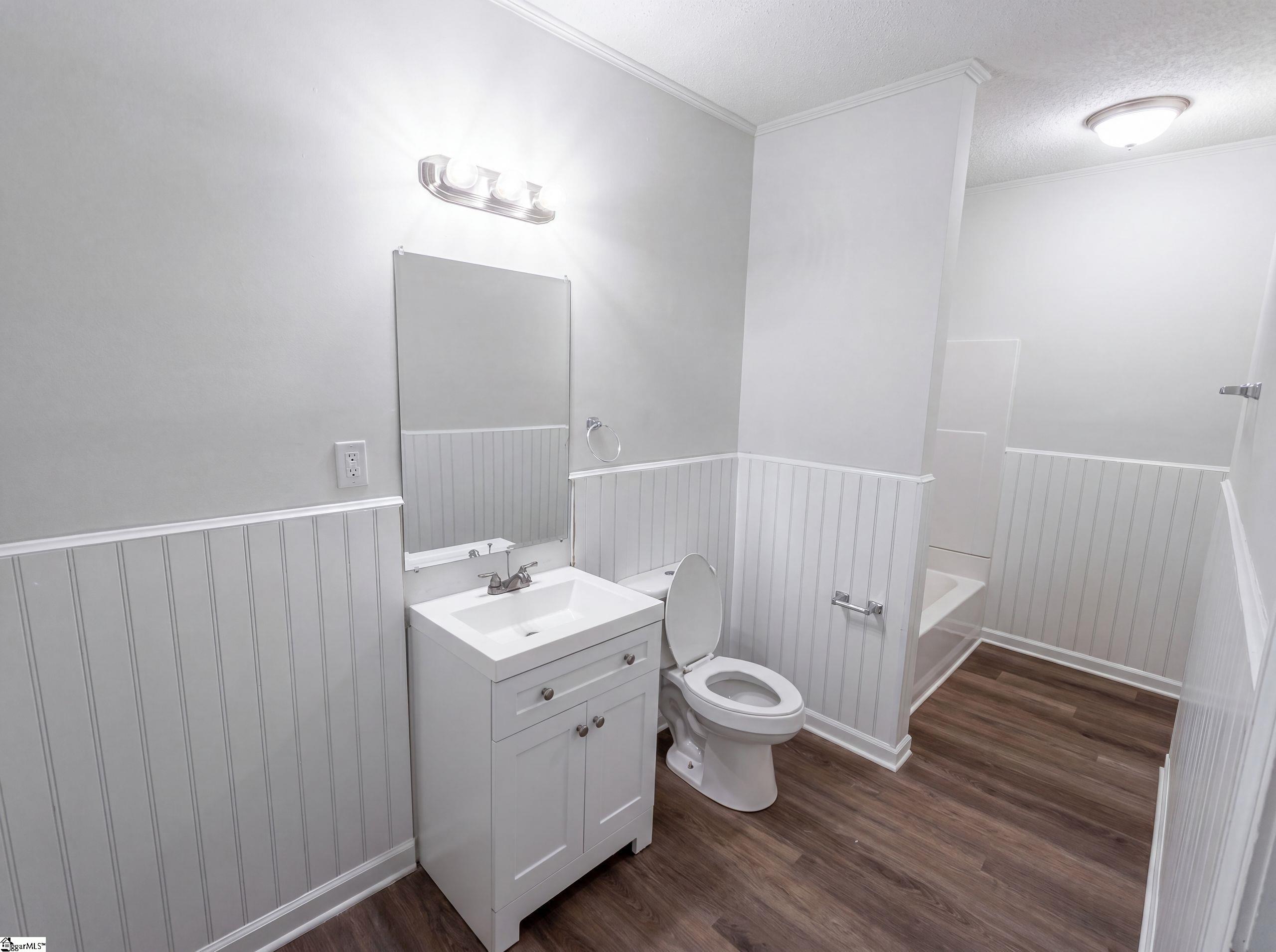 202 E Centennial Street Clinton, SC 29325