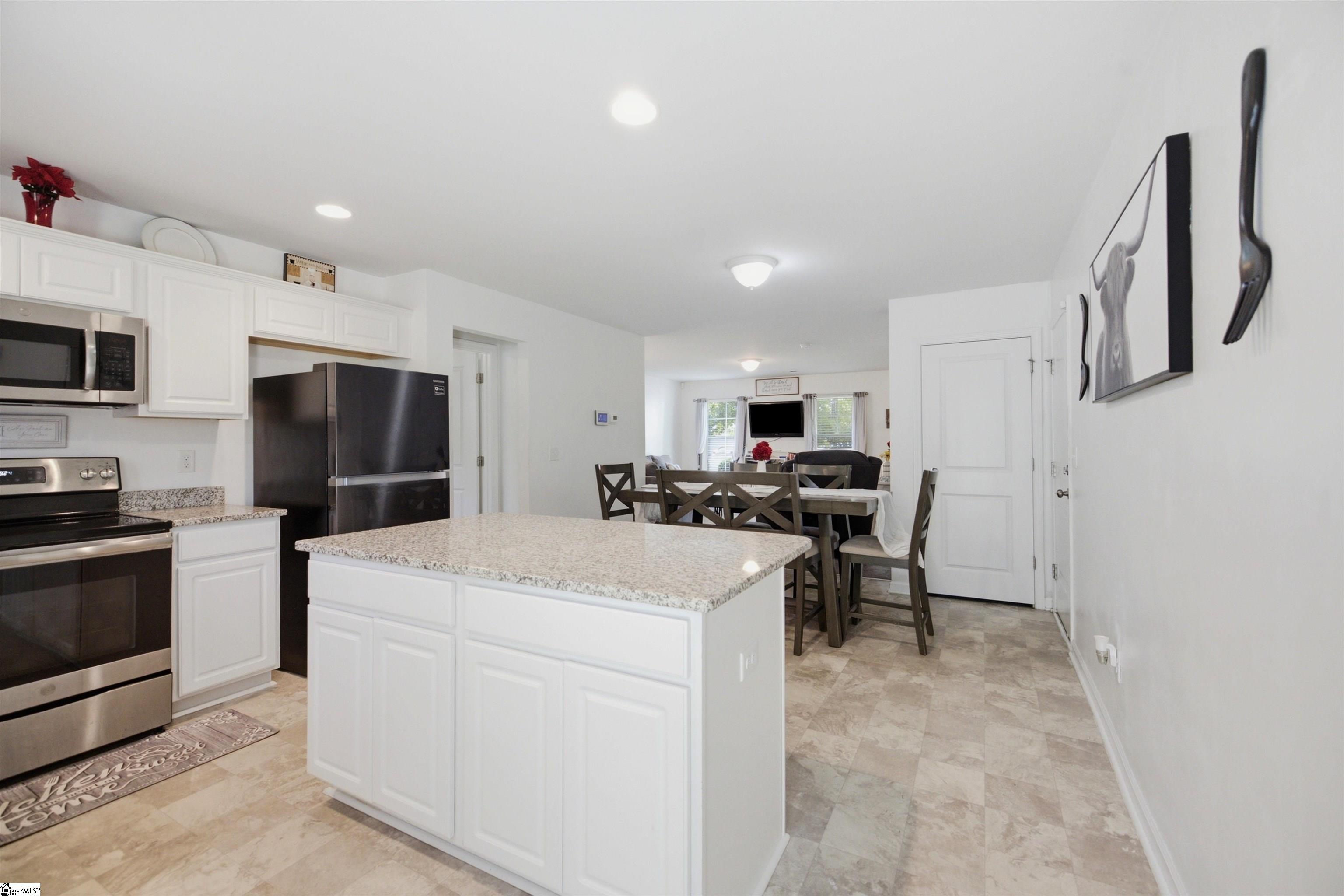 712 Roebuck Avenue Roebuck, SC 29376