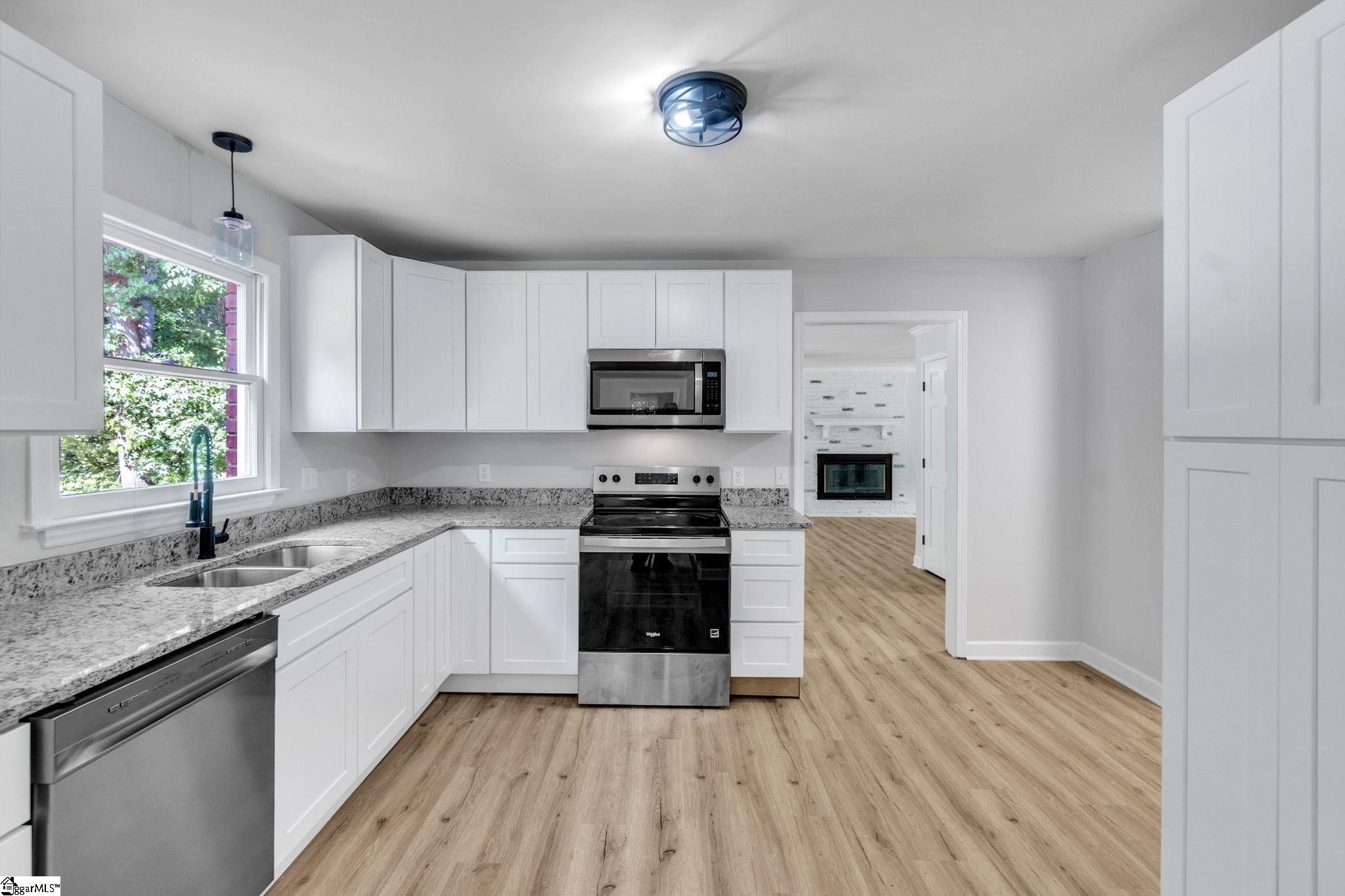 1112 Willow Branch Drive Simpsonville, SC 29680