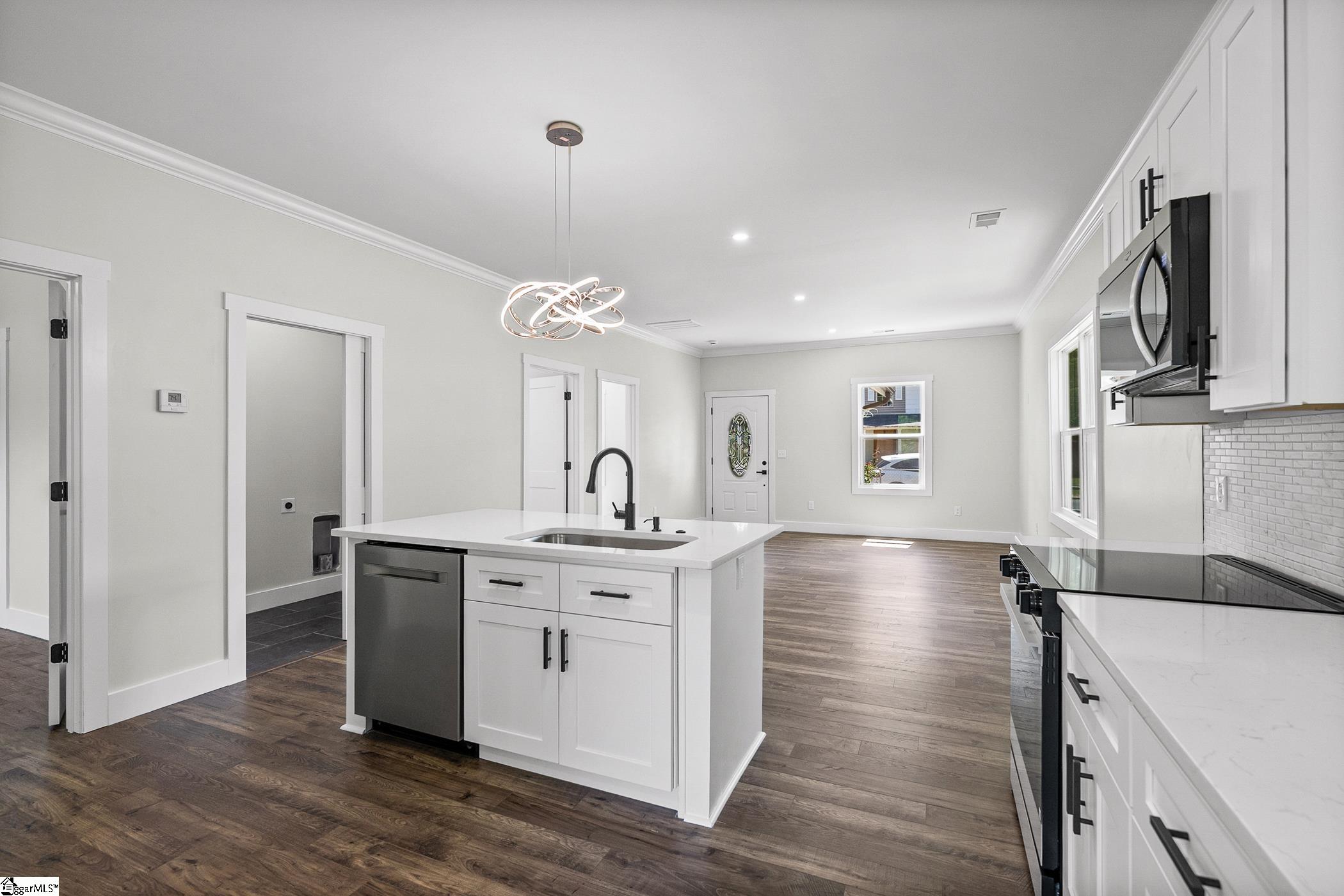 81 Palmetto Street Clinton, SC 29325
