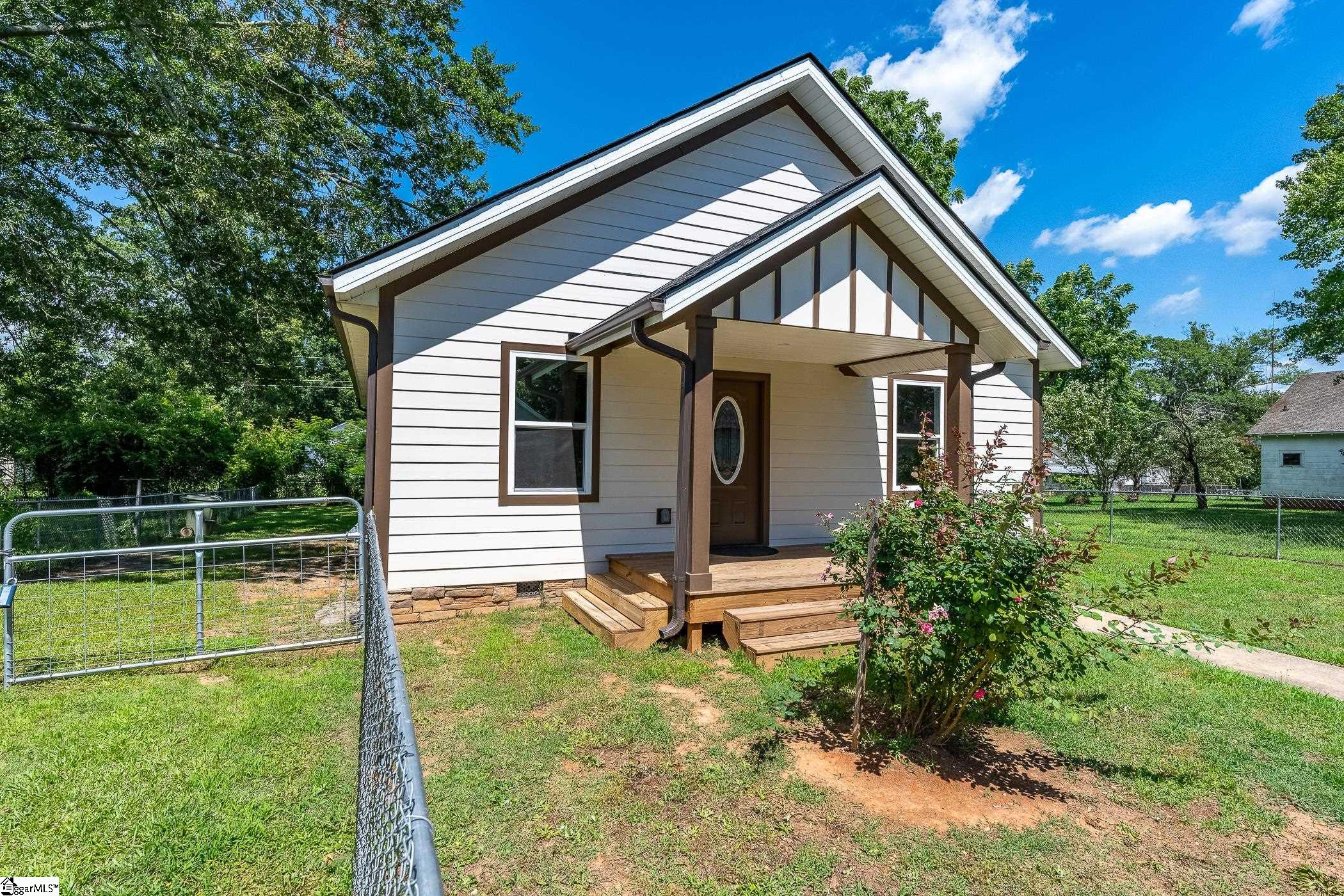 81 Palmetto Street Clinton, SC 29325